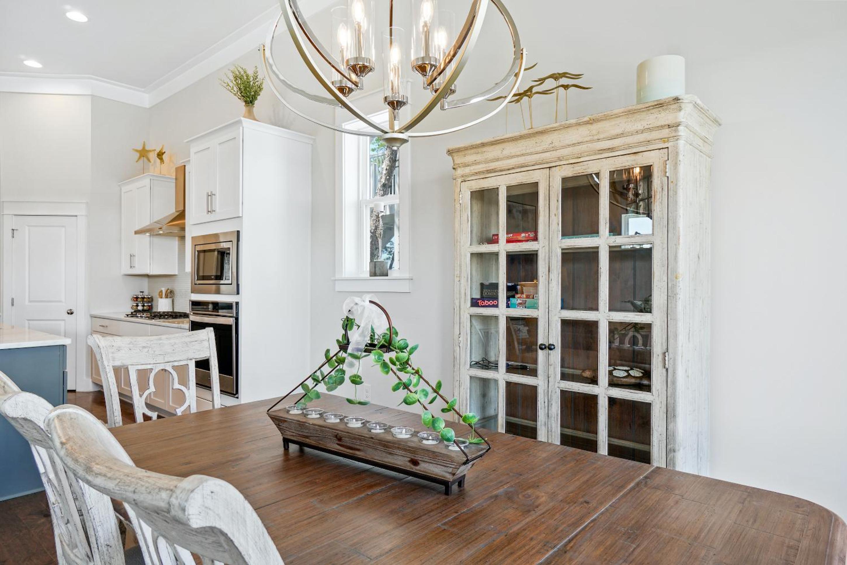 Four-Bedroom House photo 2