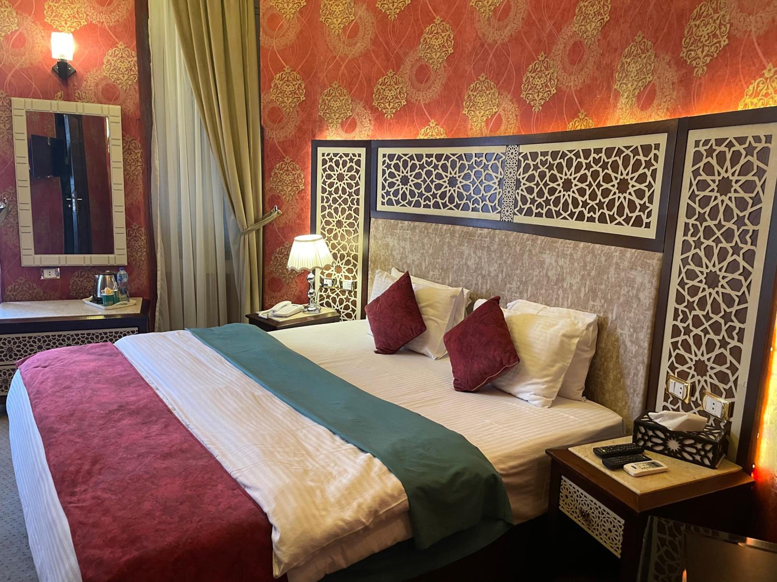Superior Queen Room
