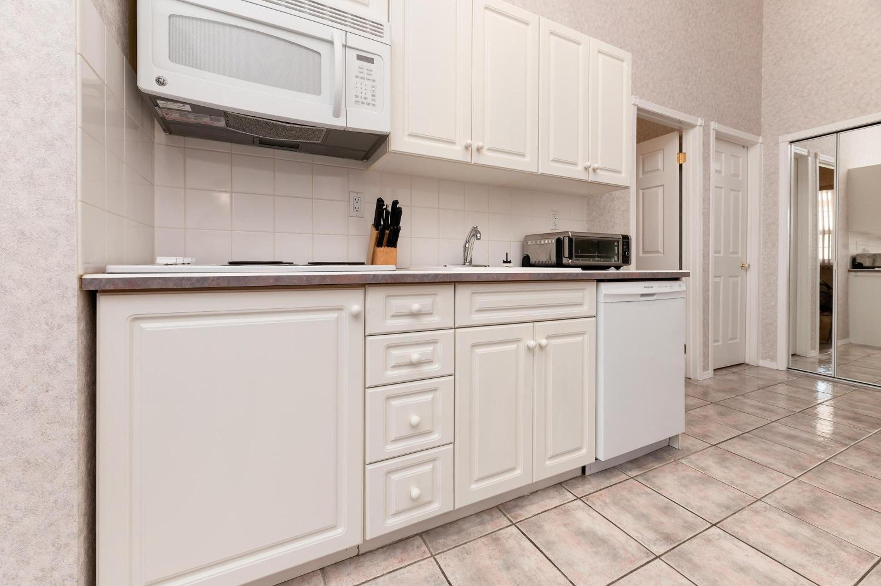 Apartment photo 2