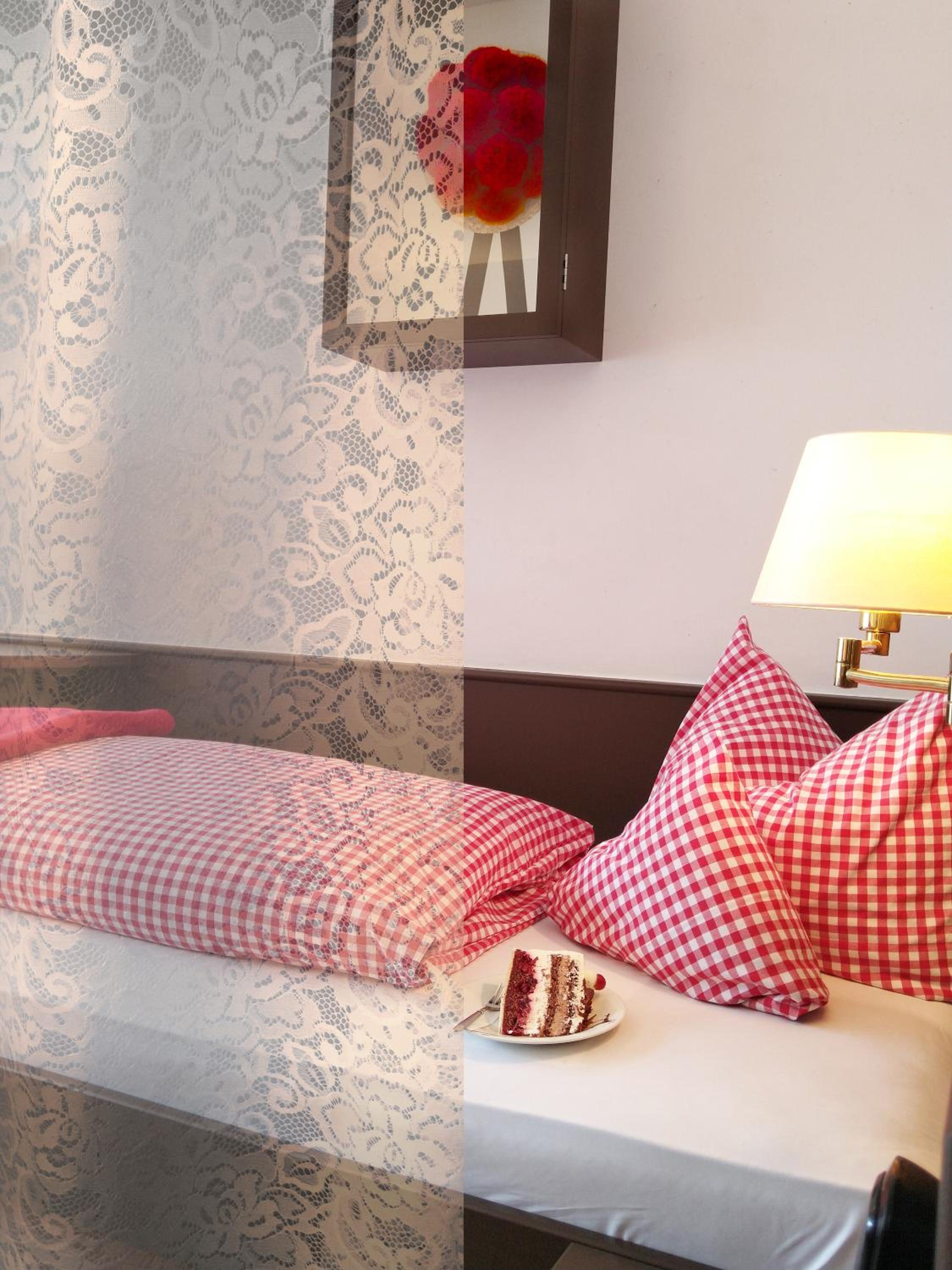 Deluxe Single Room with Balcony photo 2
