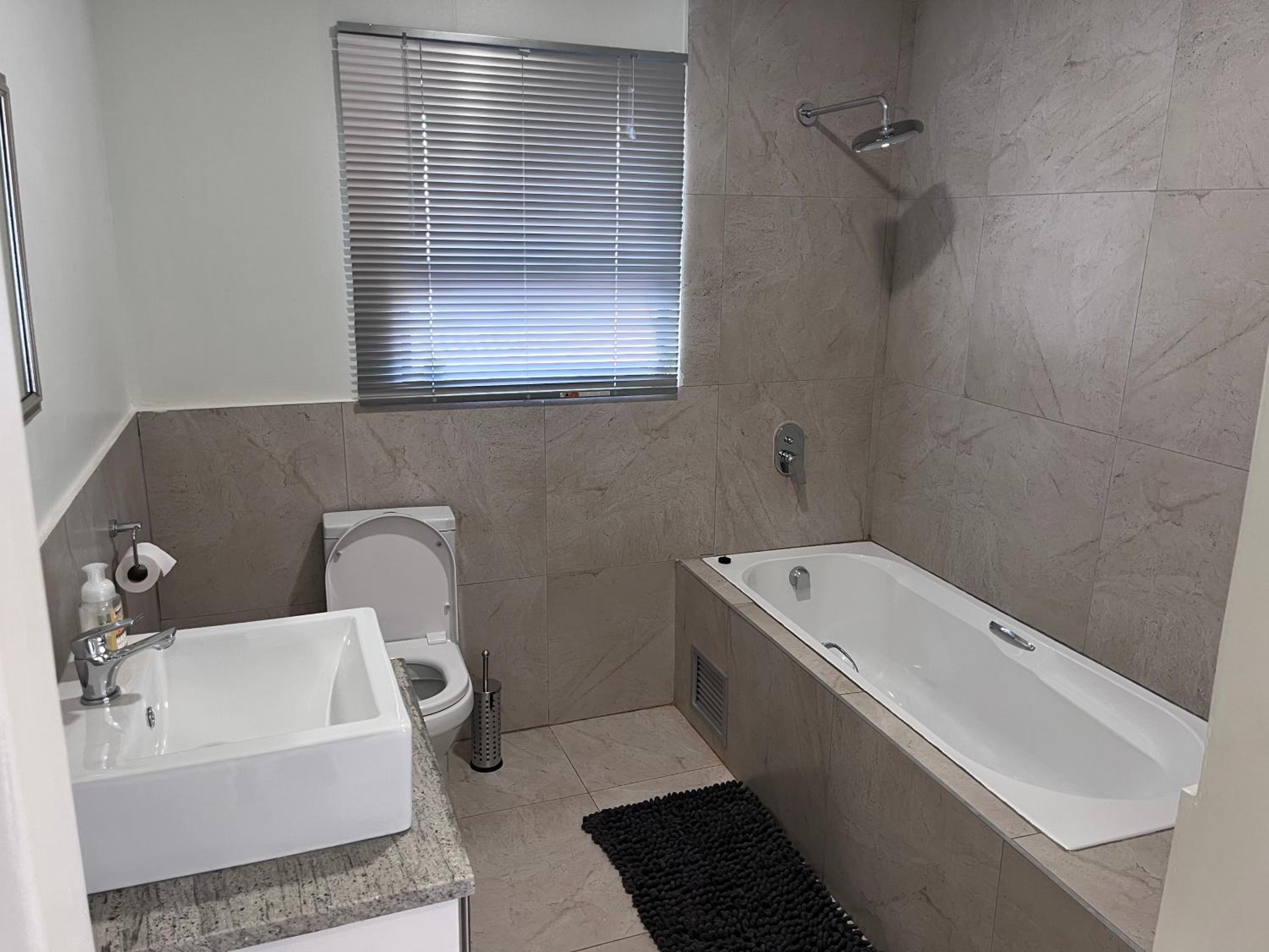 Two-Bedroom Apartment - Photo 3
