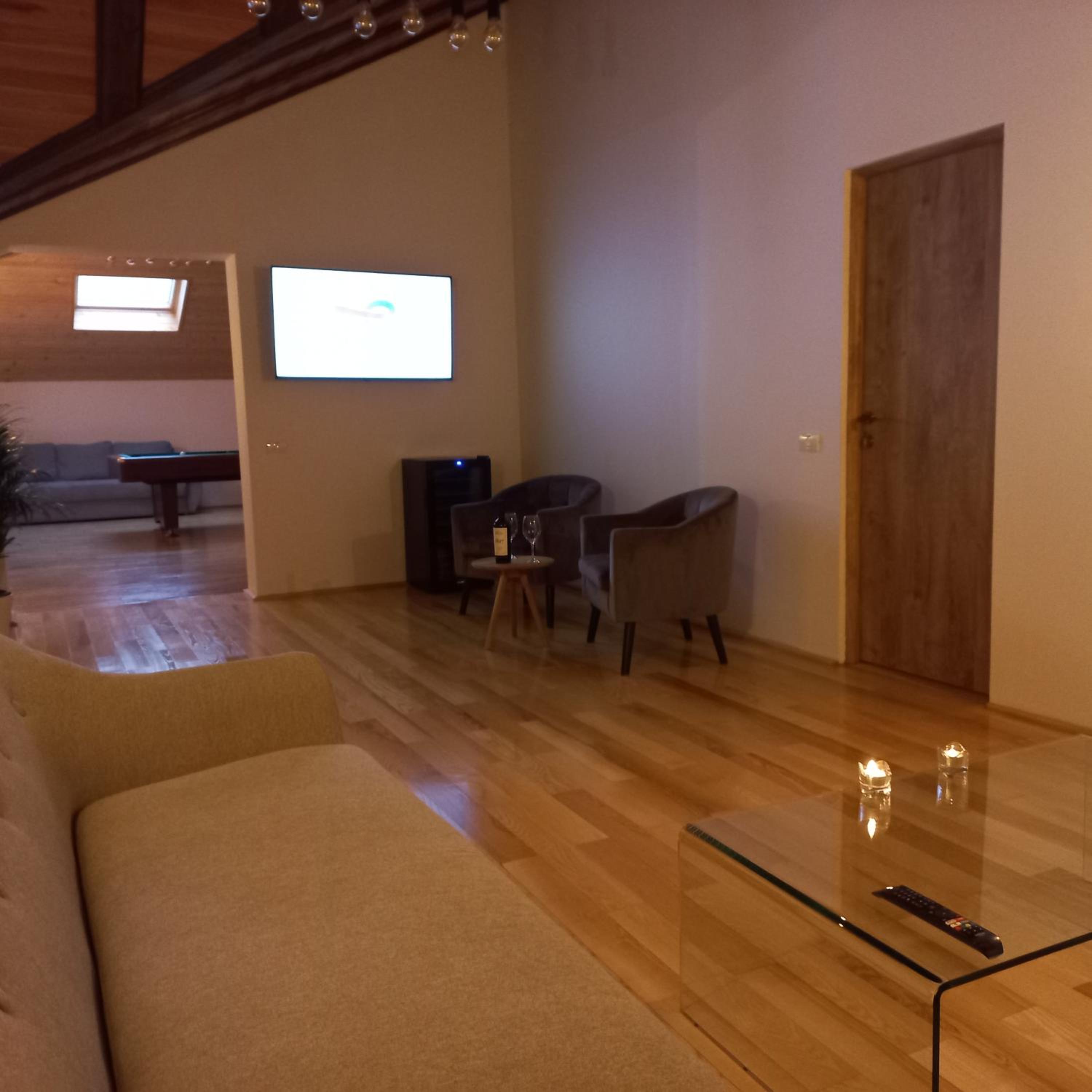 Villa photo 3