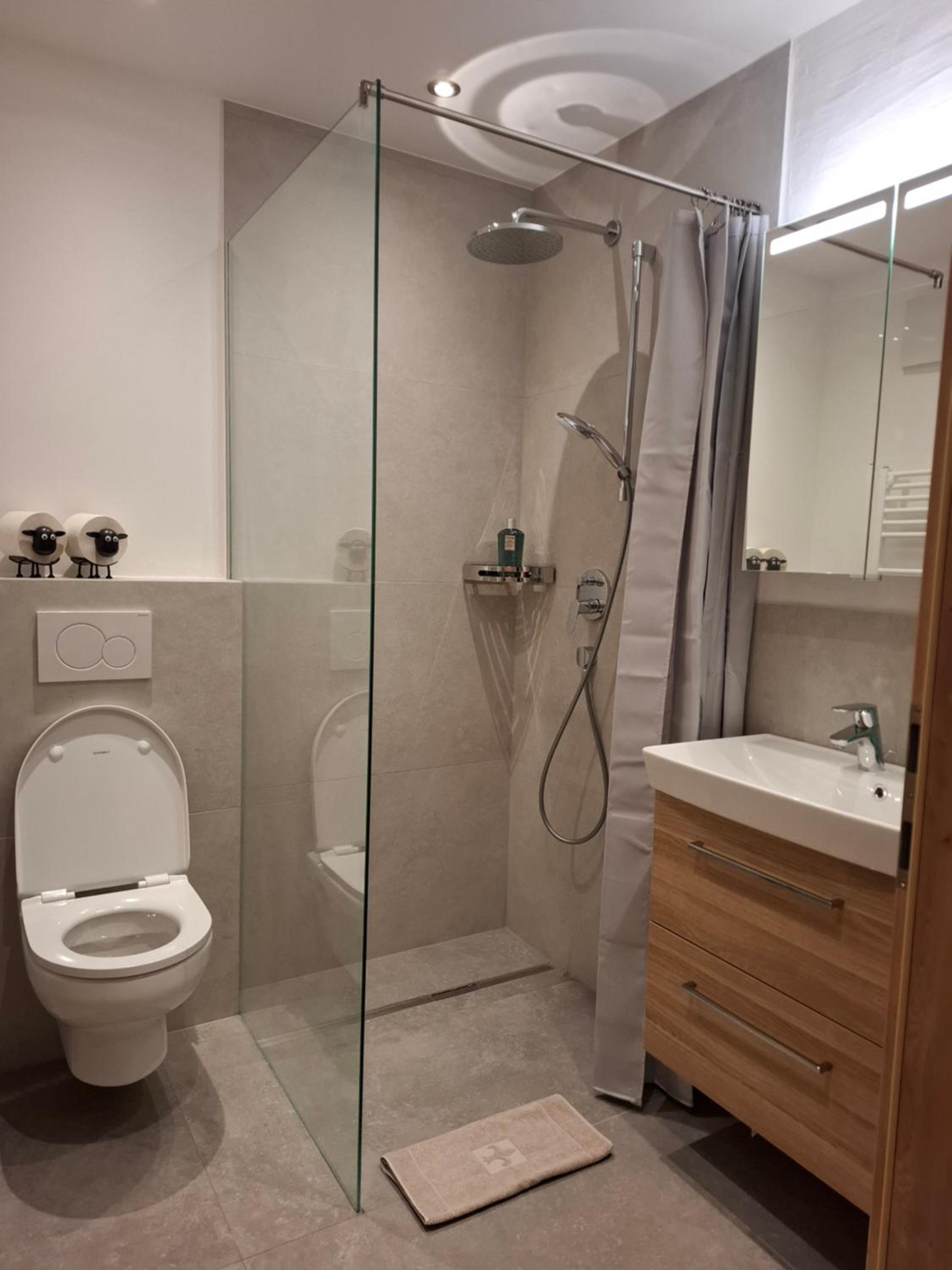 Three-Bedroom Apartment with Balcony