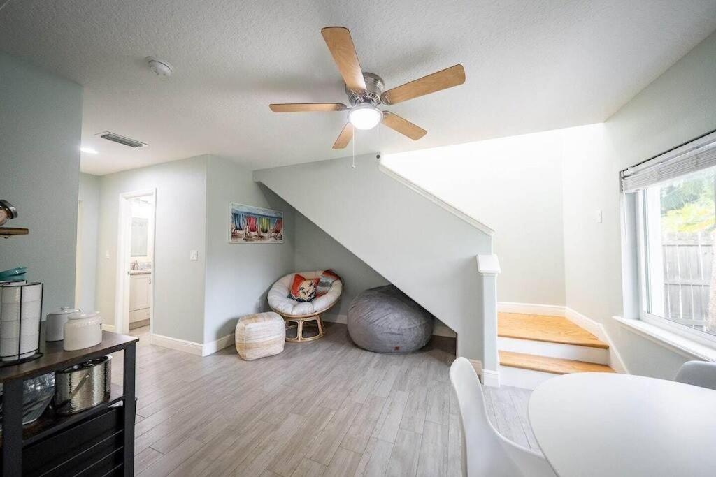 Three-Bedroom House photo 2