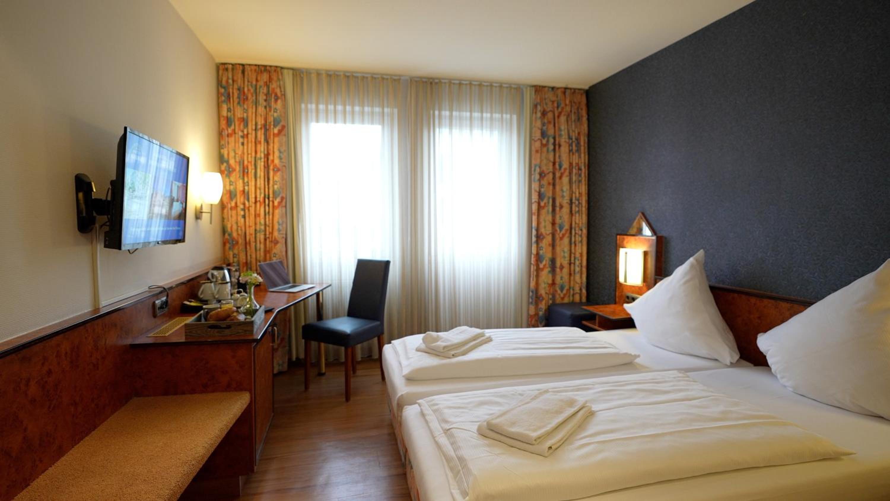 Business Double or Twin Room photo 2