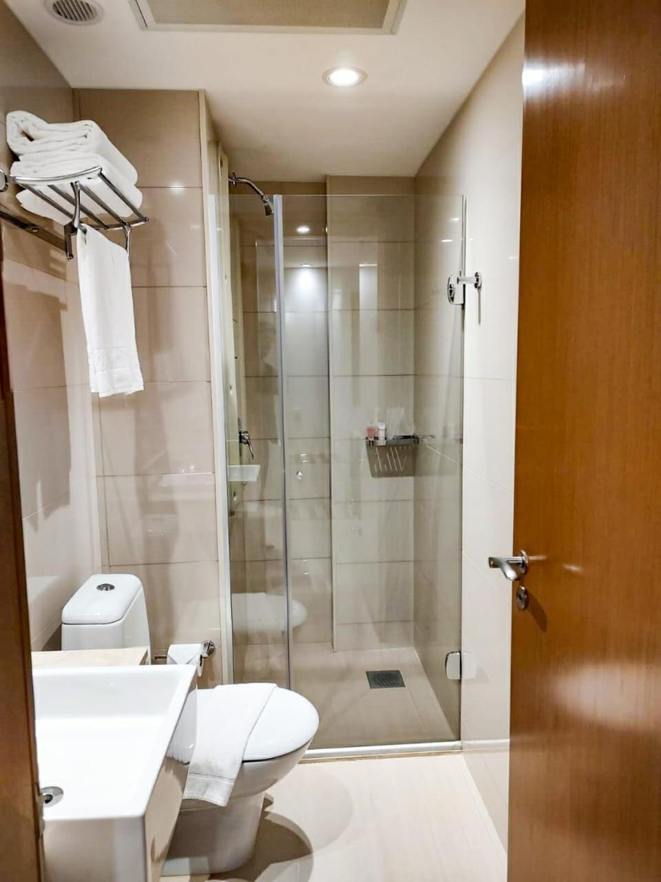 Ramada by Wyndham Brasília Alvorada — 1 Double Bed, Mobility Executive Accessible Room, Roll-In Shower, Non-Smoking