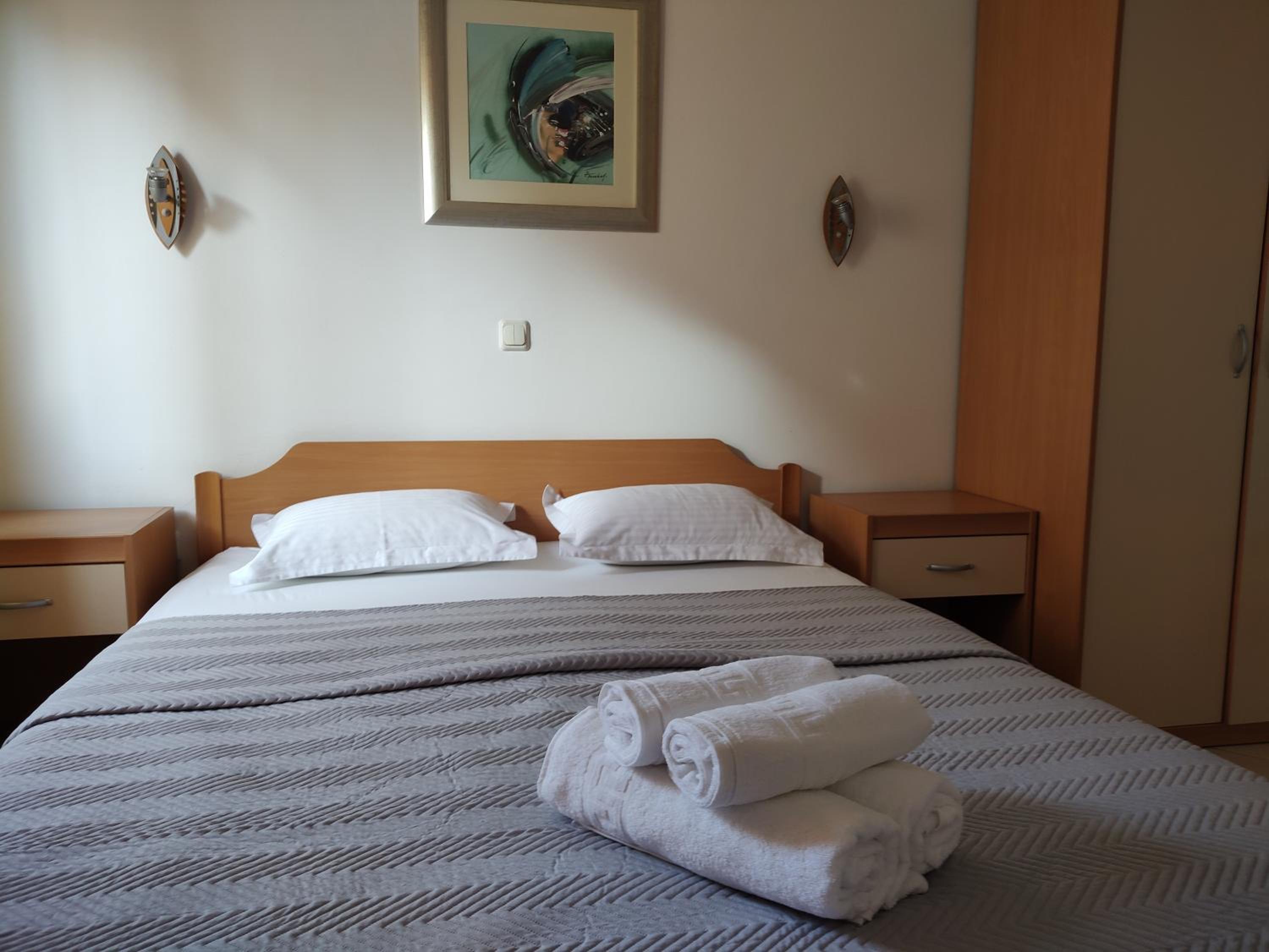 Apartment with Sea View - Photo 13