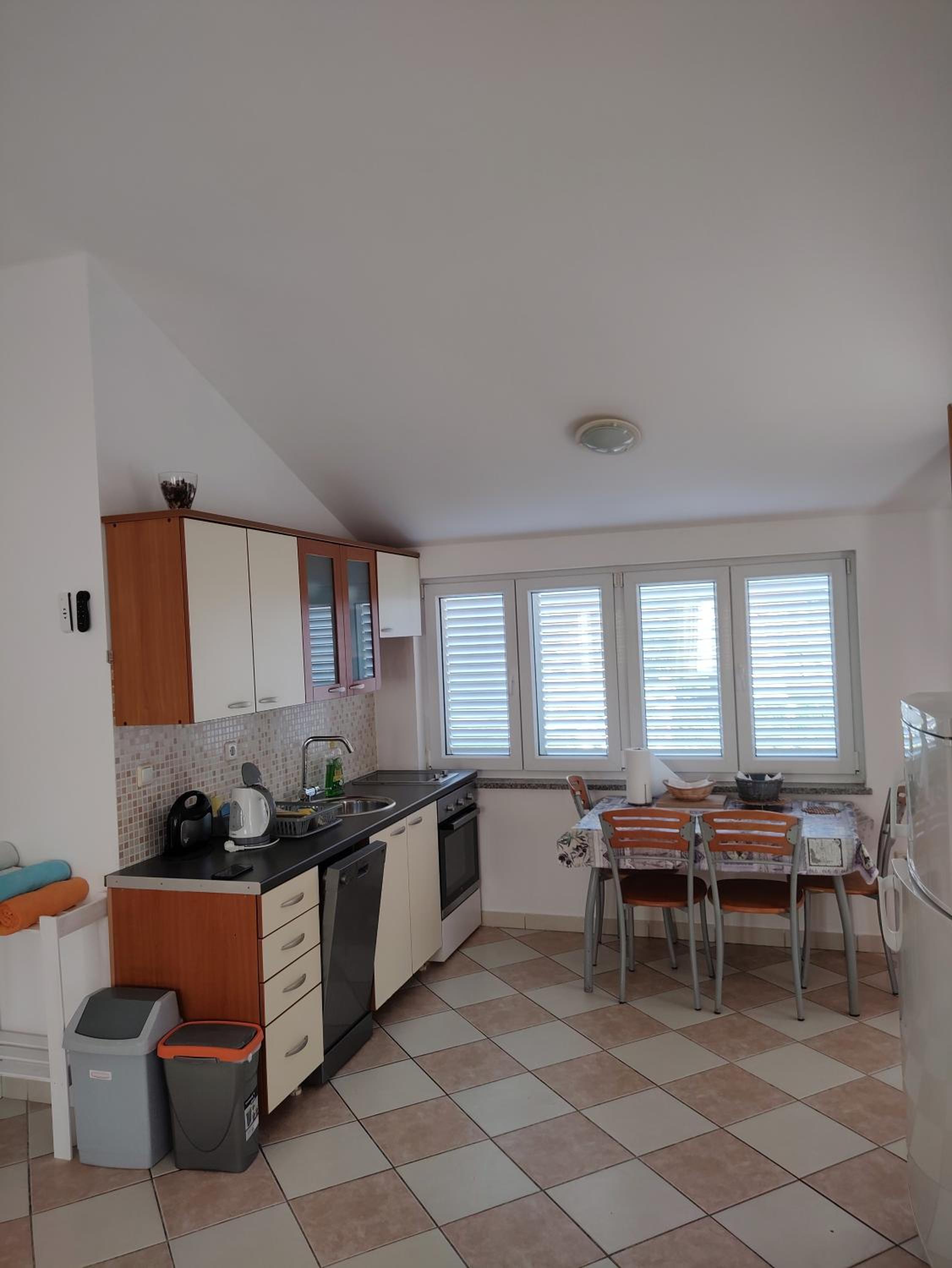 Apartment with Sea View - Photo 2