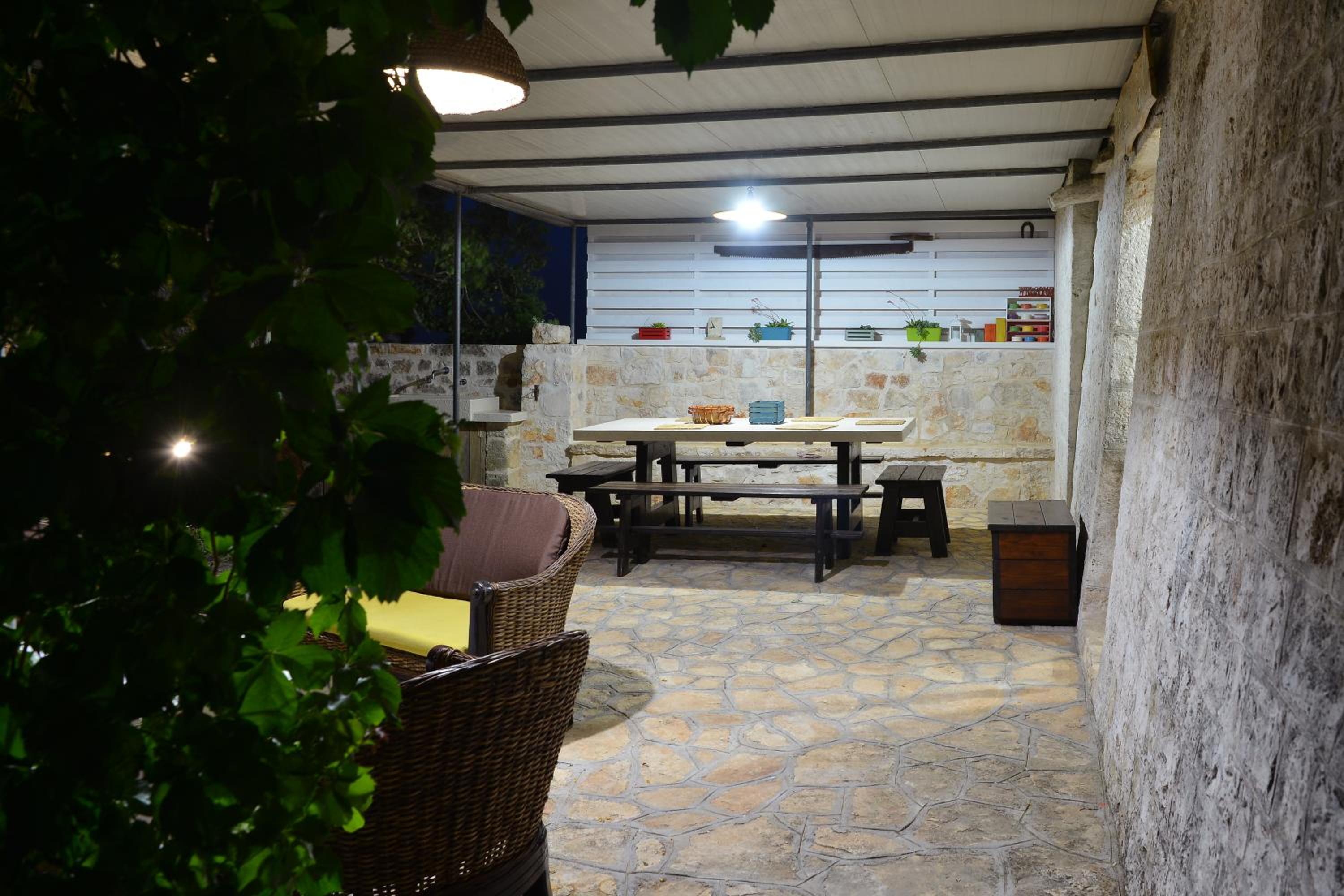 Two-Bedroom House - Photo 4