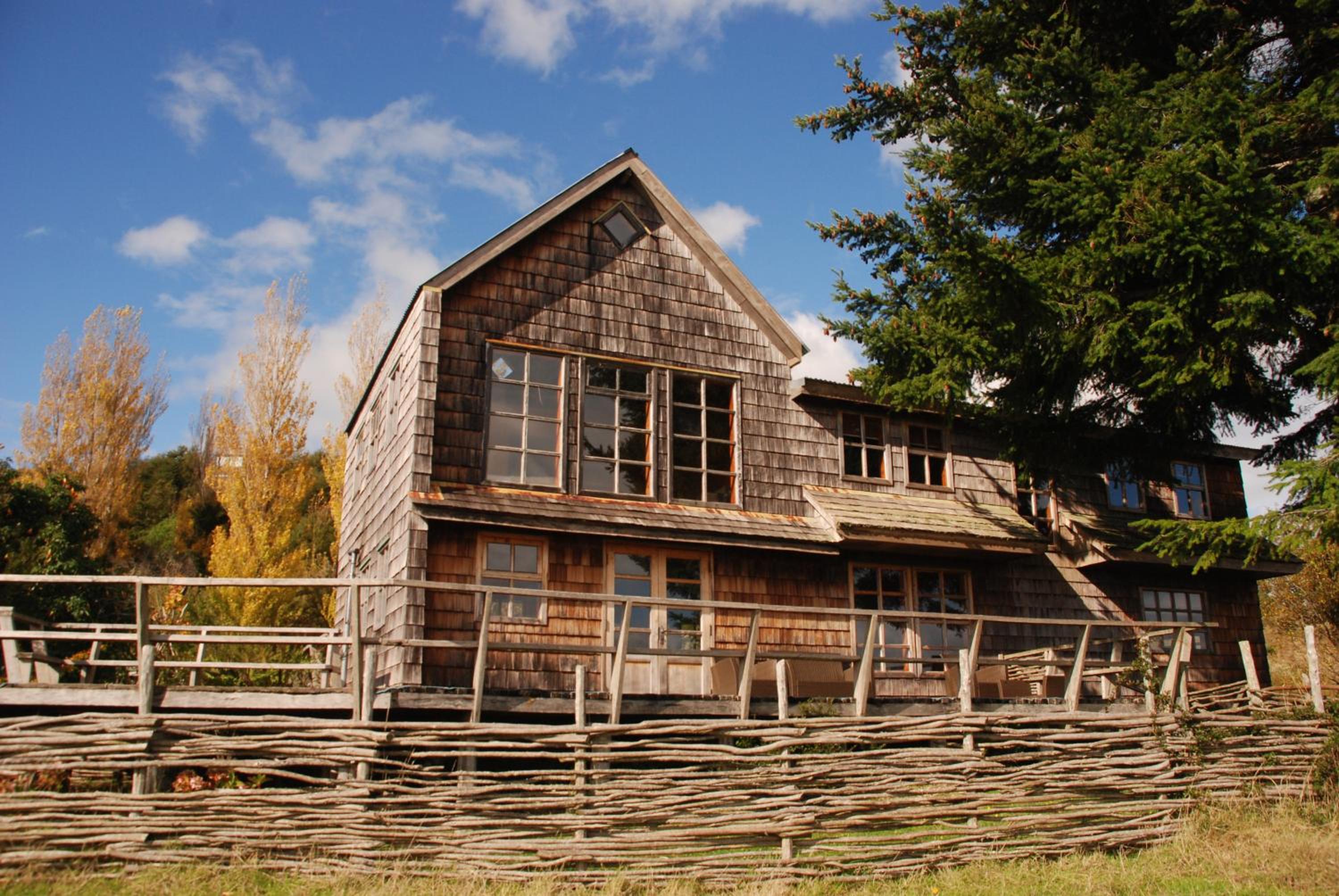 Four-Bedroom House photo 1