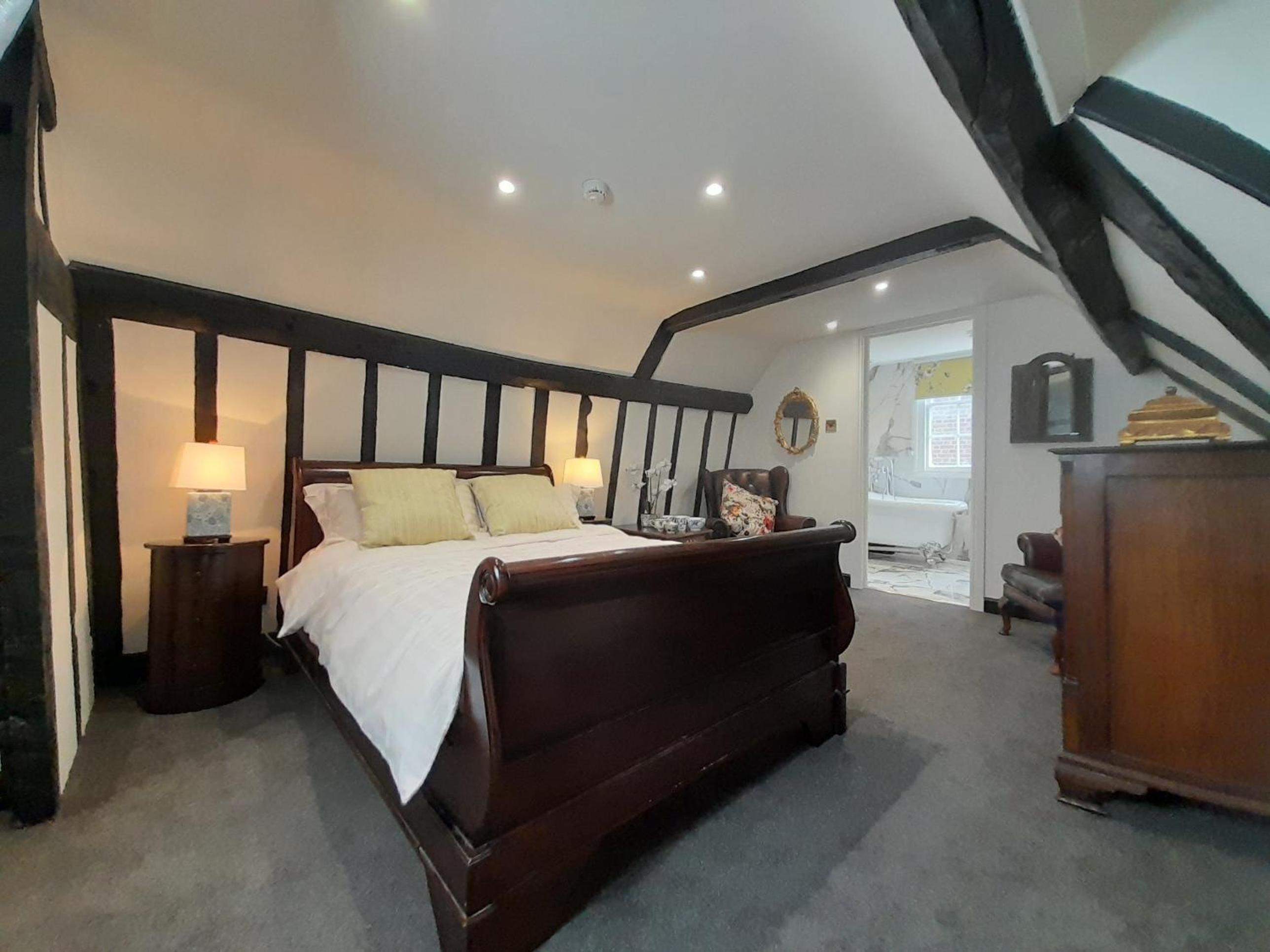 Deluxe Double Room - Photo 53