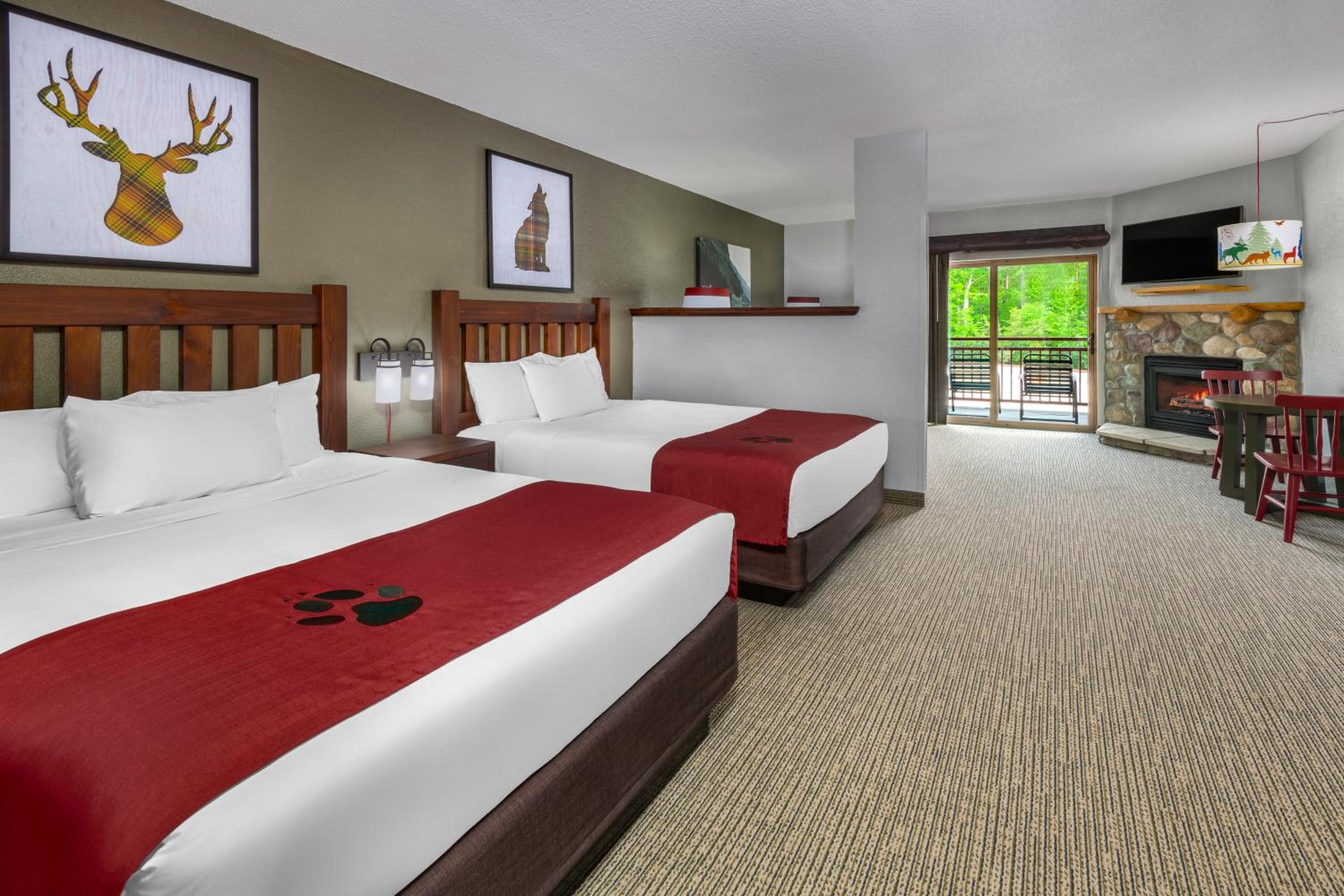 Family Suite With Fireplace photo 1