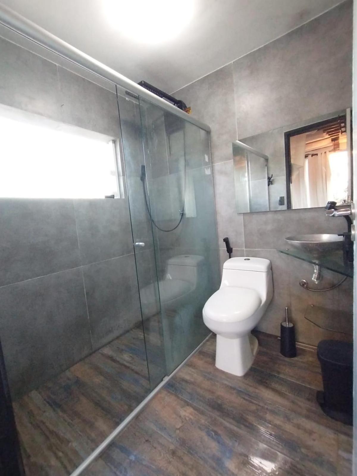 Junior Suite with Pool View - Photo 4