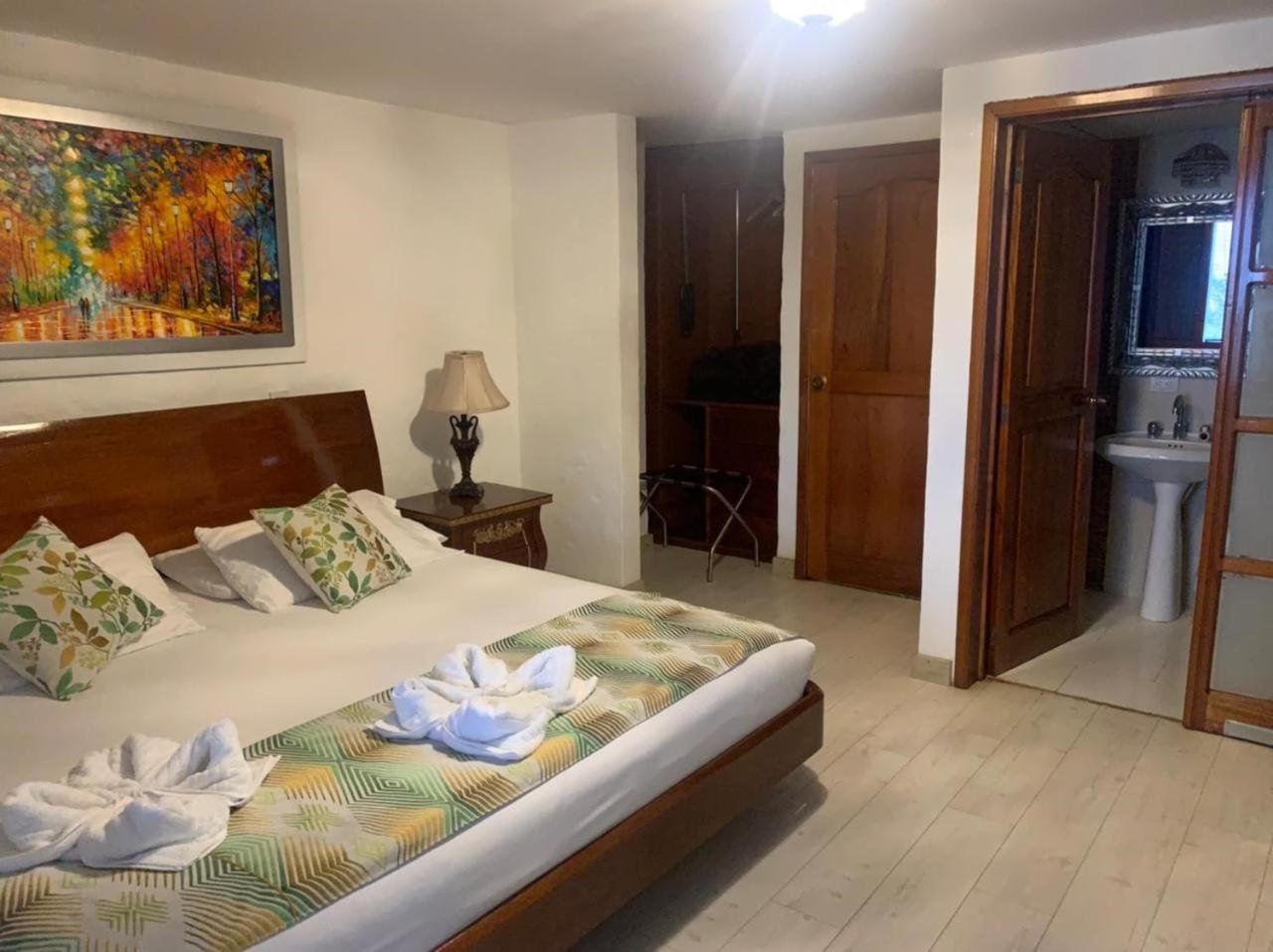 Deluxe King Room photo 3