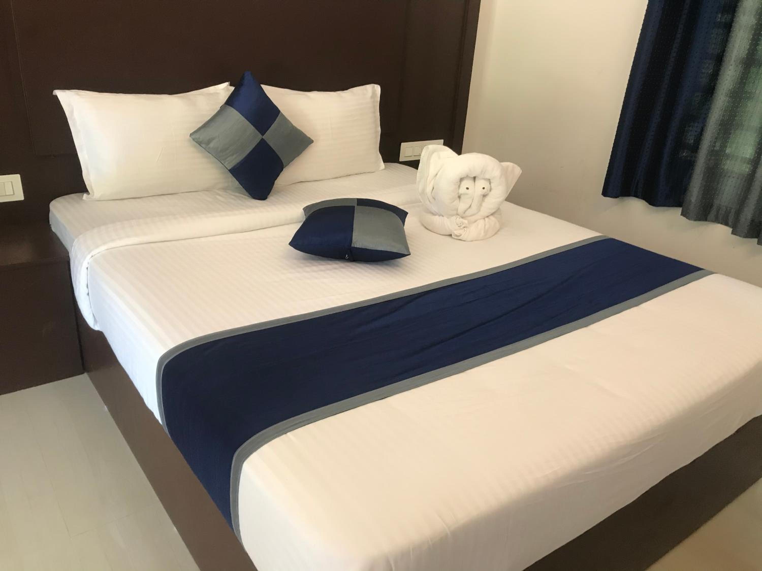 Deluxe Double Room with Extra Bed photo 2