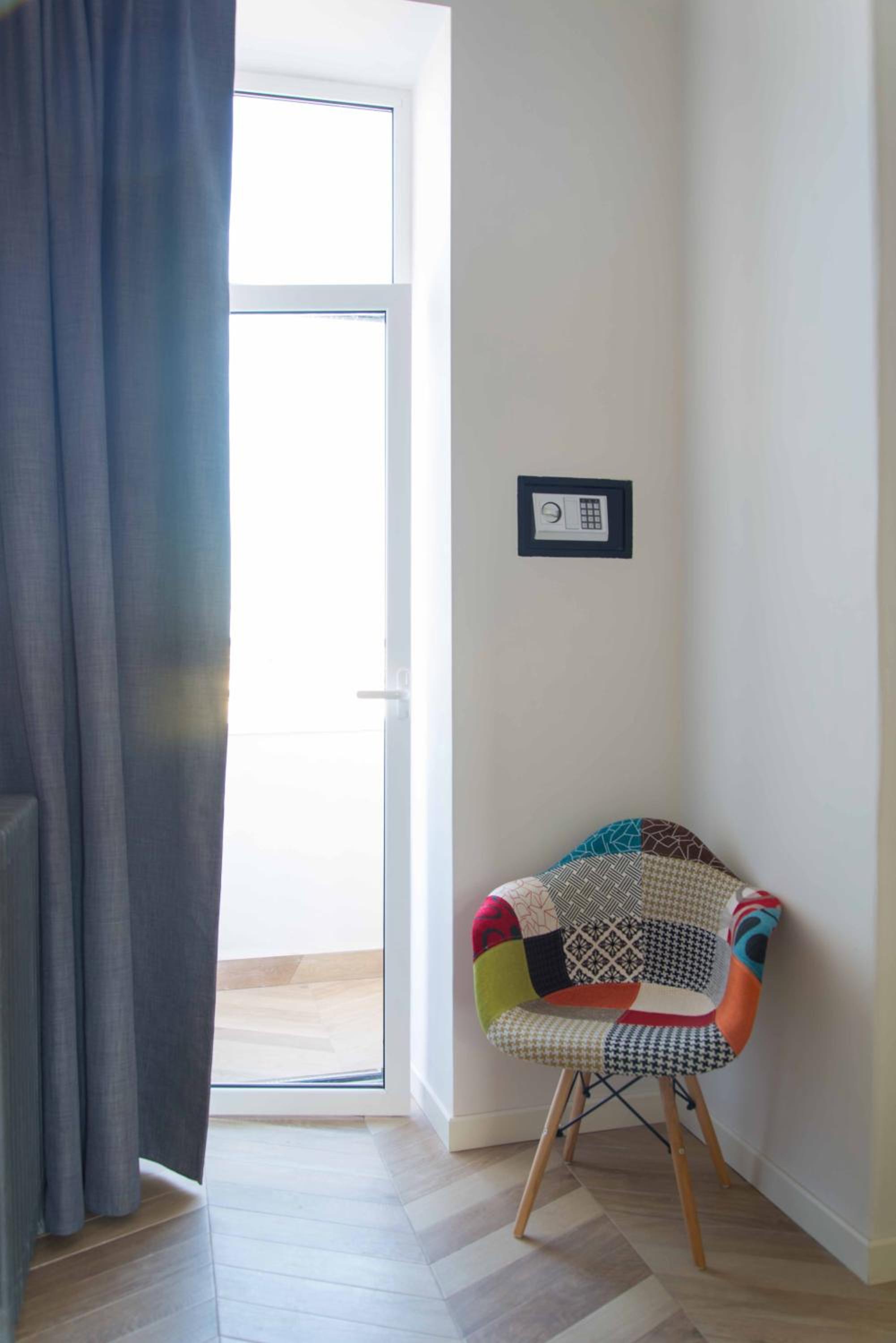 Deluxe Double Room with Balcony photo 2
