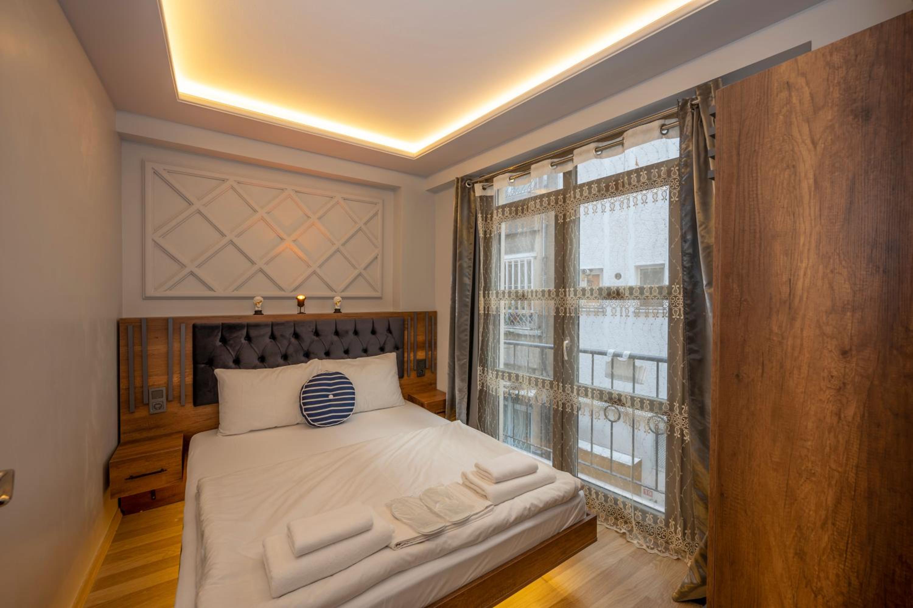Deluxe Suite photo 3