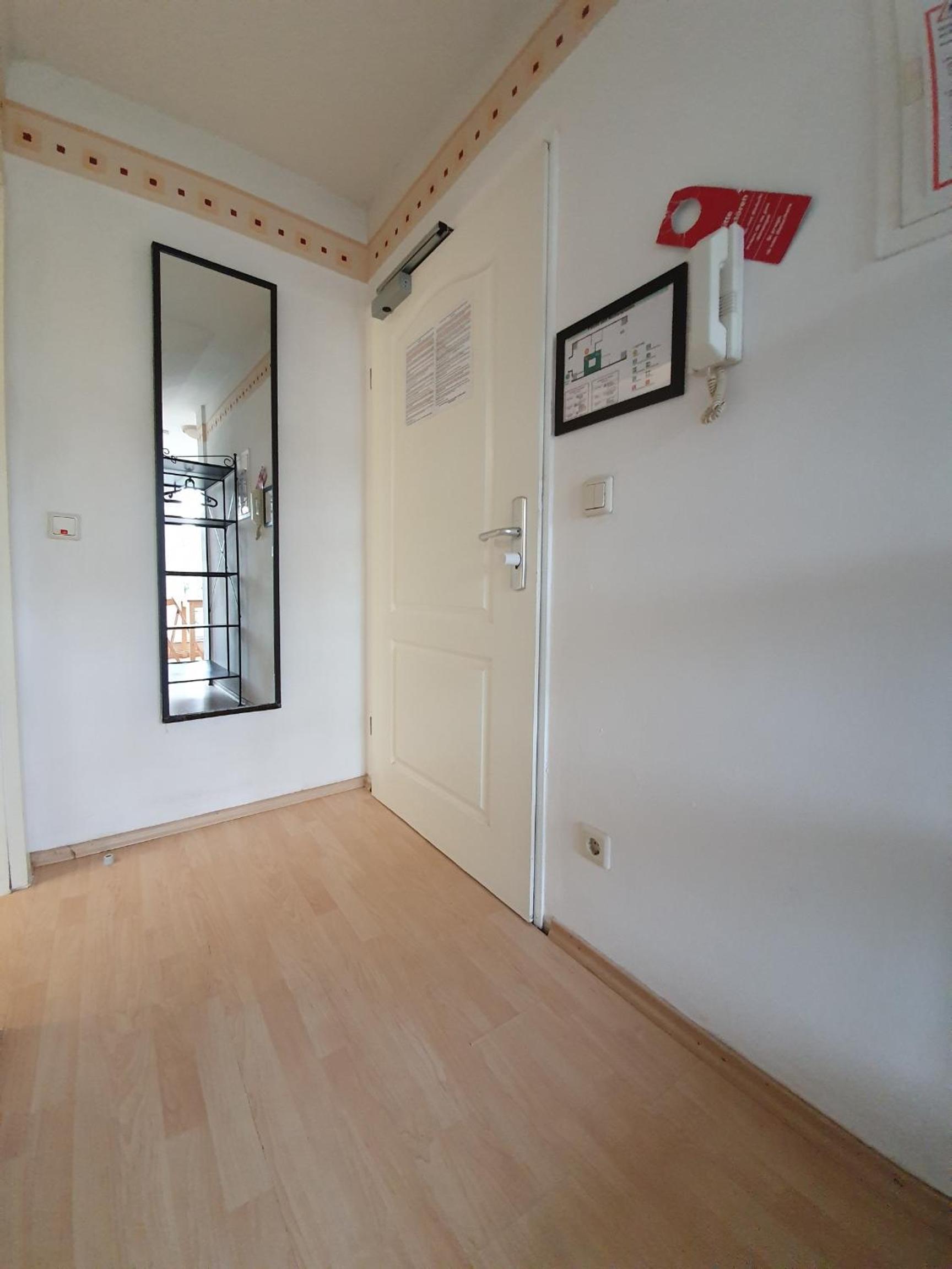 Queen Room with Balcony photo 1