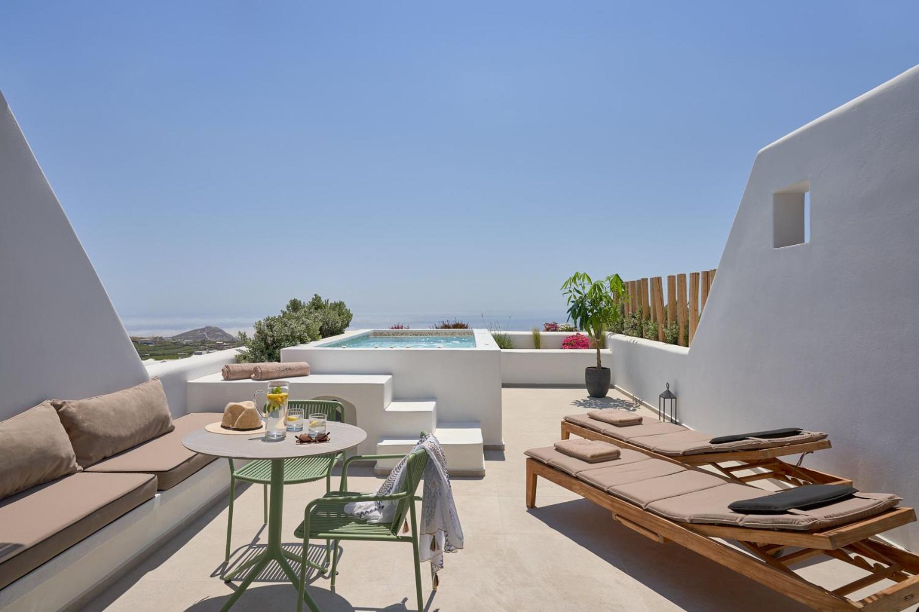 Maisonette Suite with Heated Plunge Pool & Sea View - Photo 5