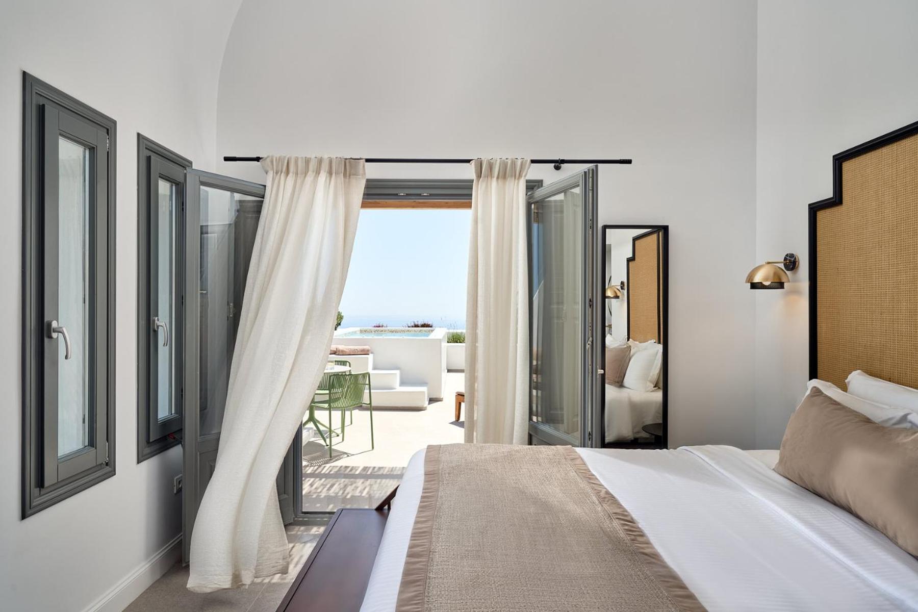 Maisonette Suite with Heated Plunge Pool & Sea View - Photo 8