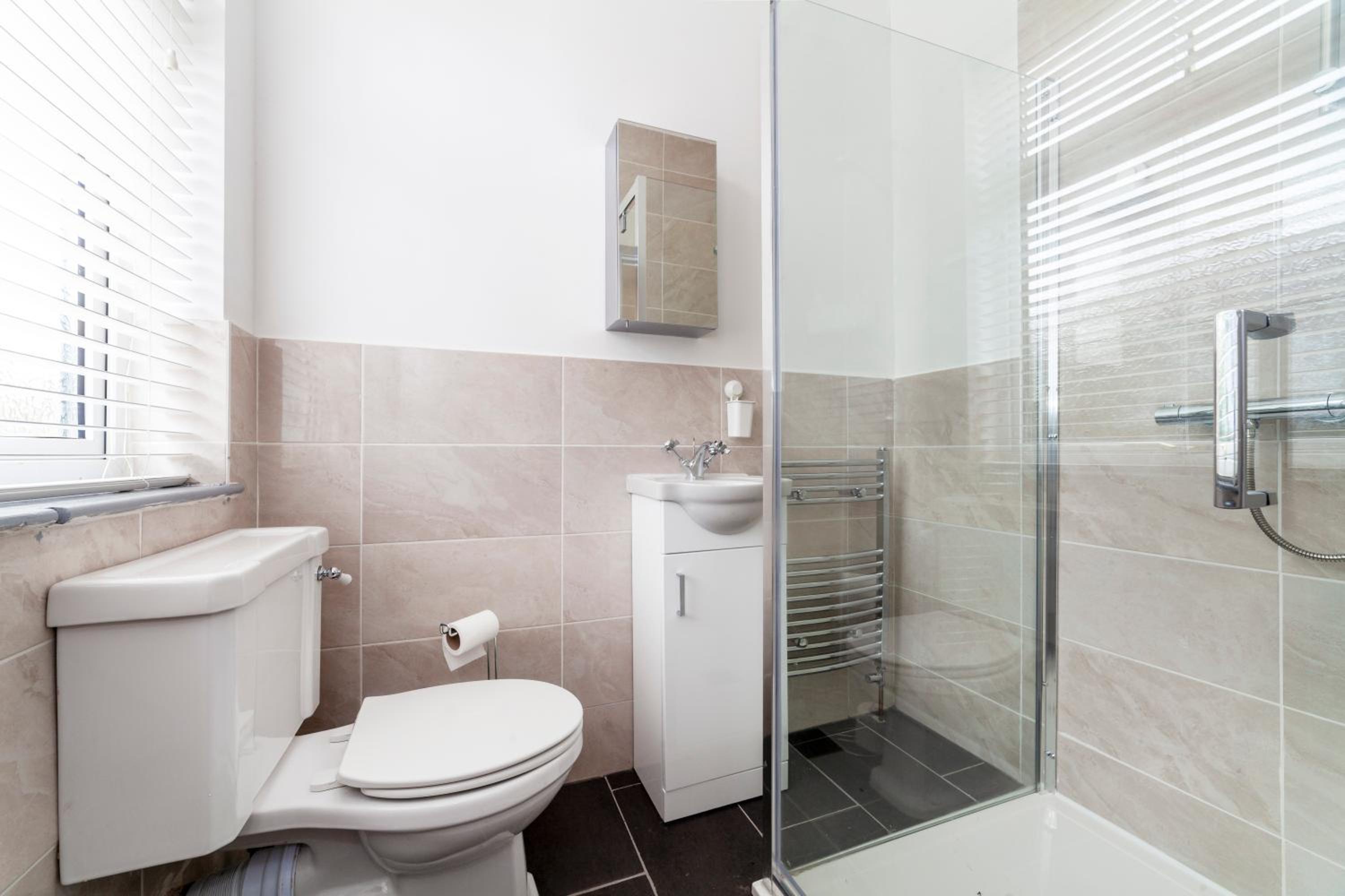 Double Room With Private Bathroom photo 2