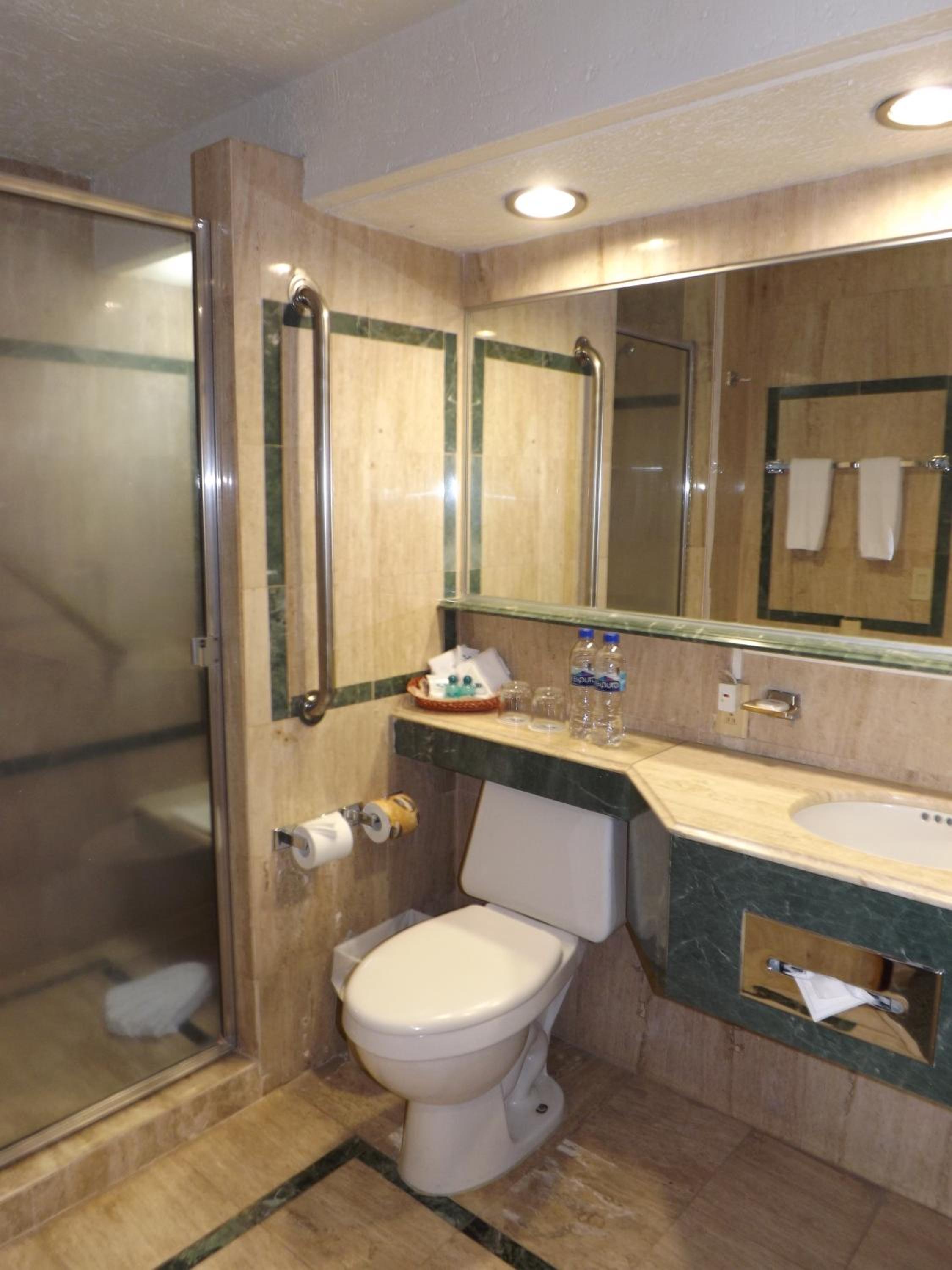 Deluxe Queen Room photo 3