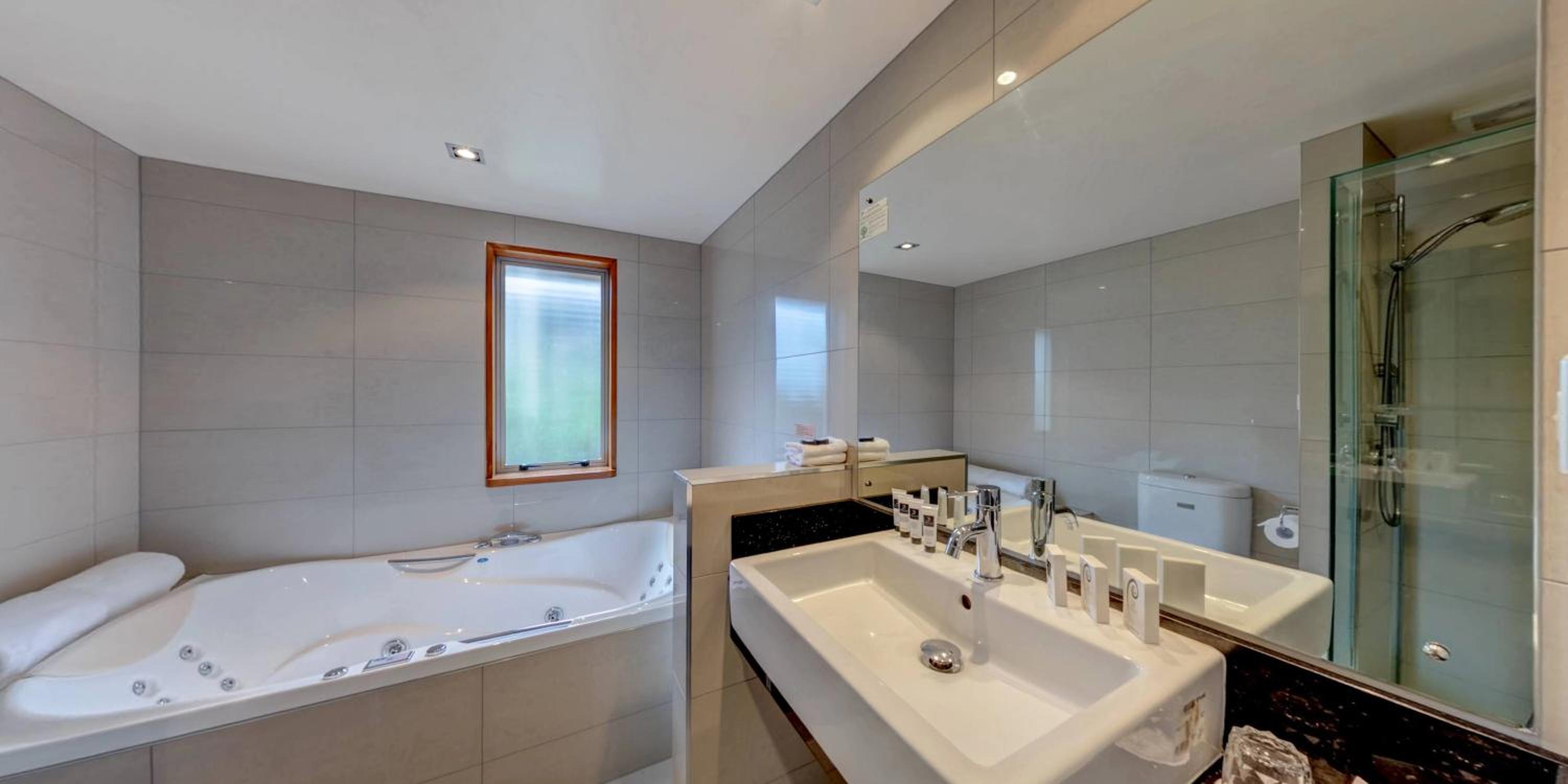 Suite with Garden View - Photo 6