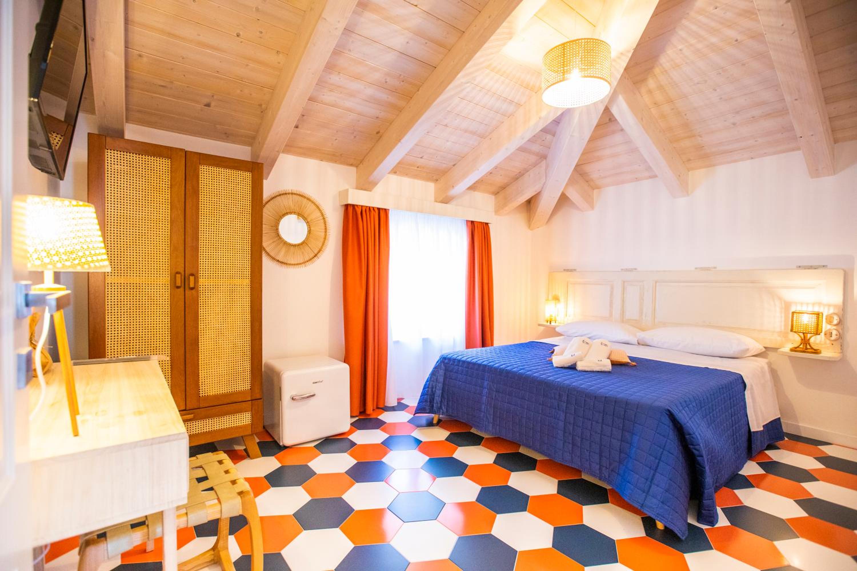 Quadruple Room with Balcony photo 3
