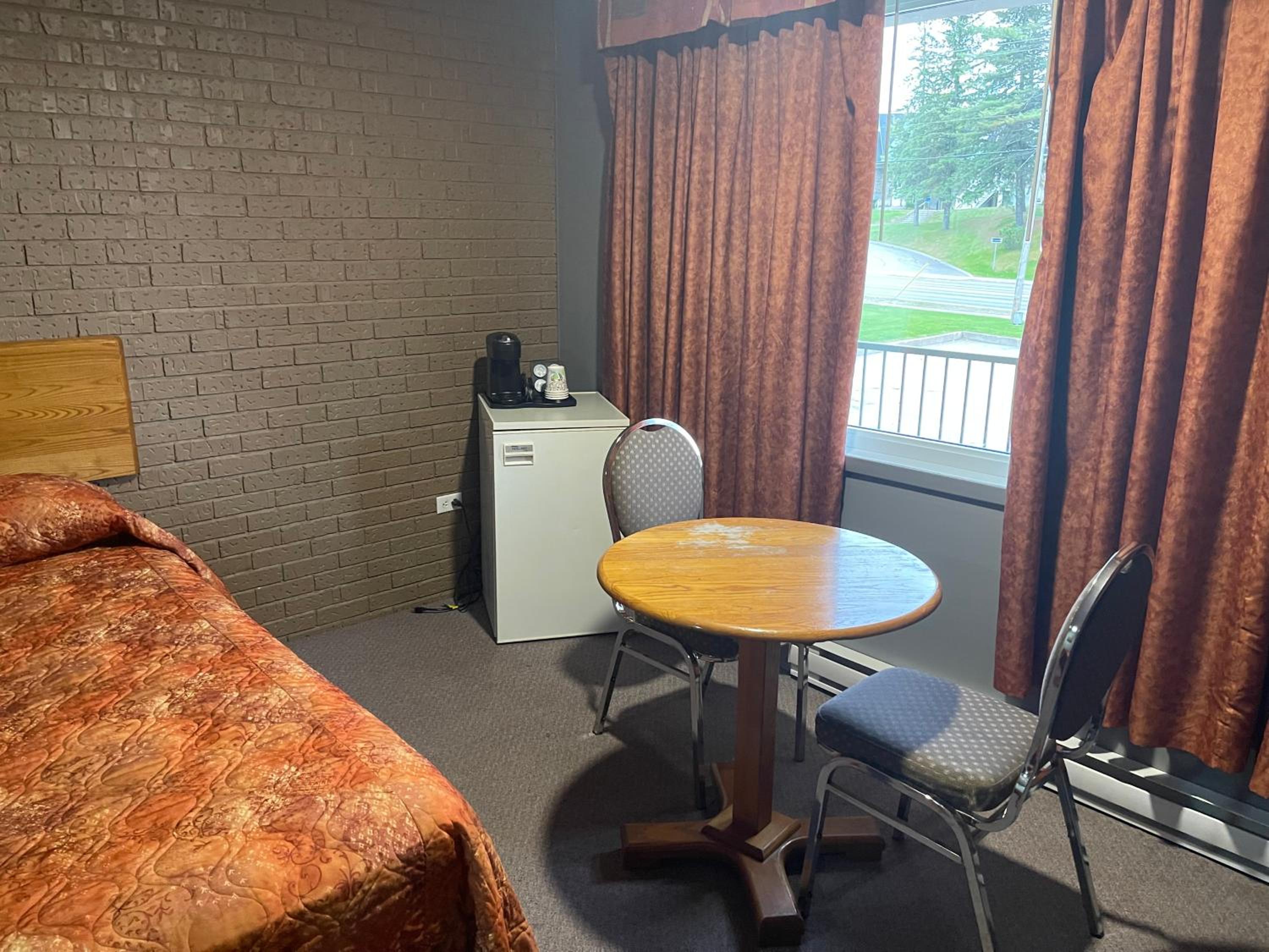 Standard Queen Room photo 2