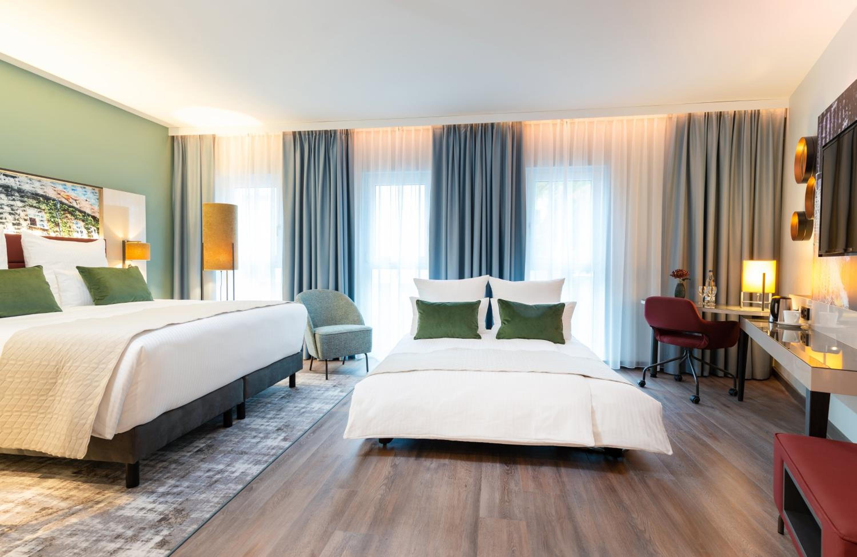 Deluxe Quadruple Room - Photo 3