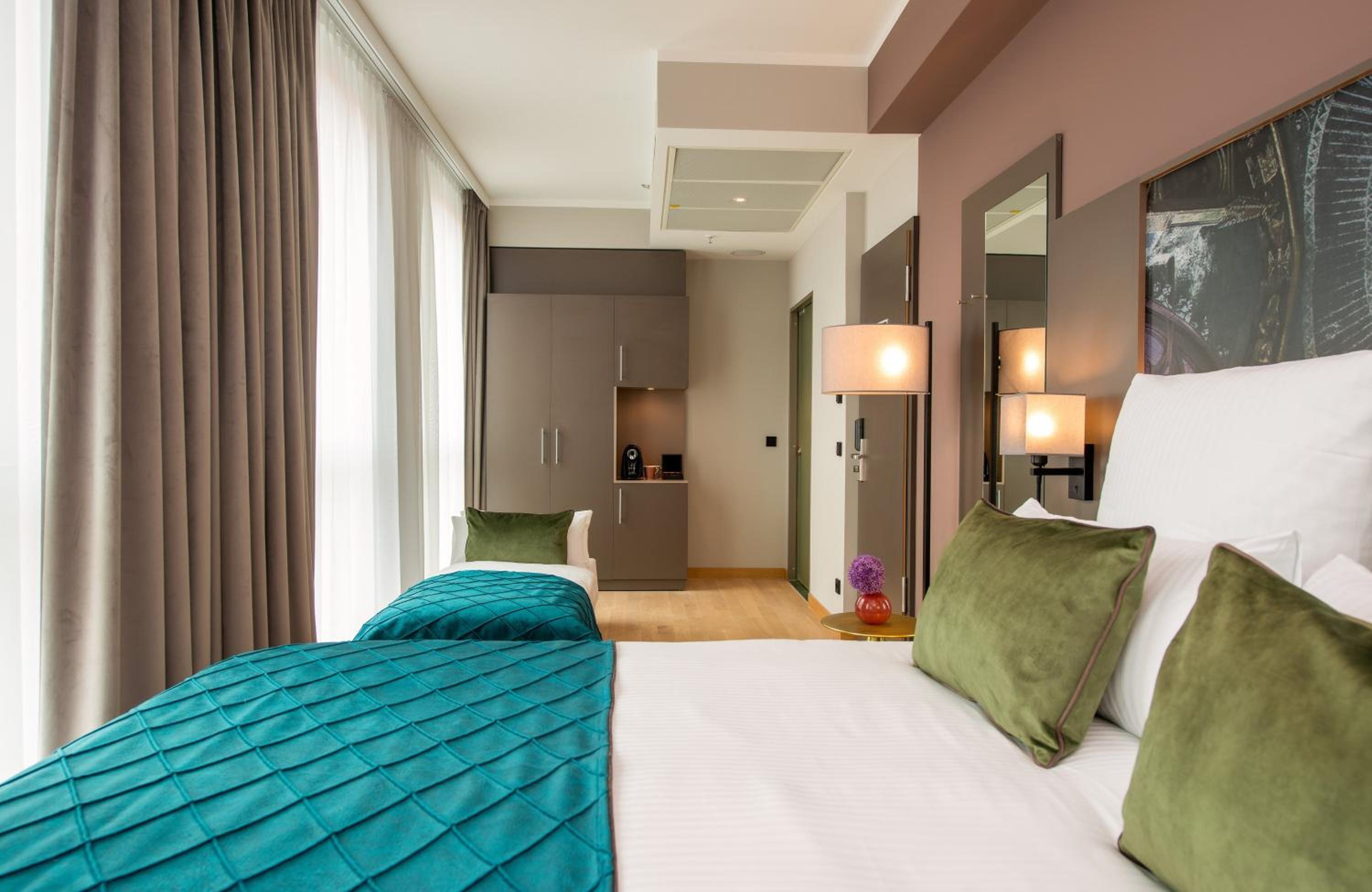 Deluxe Triple Room - Photo 2