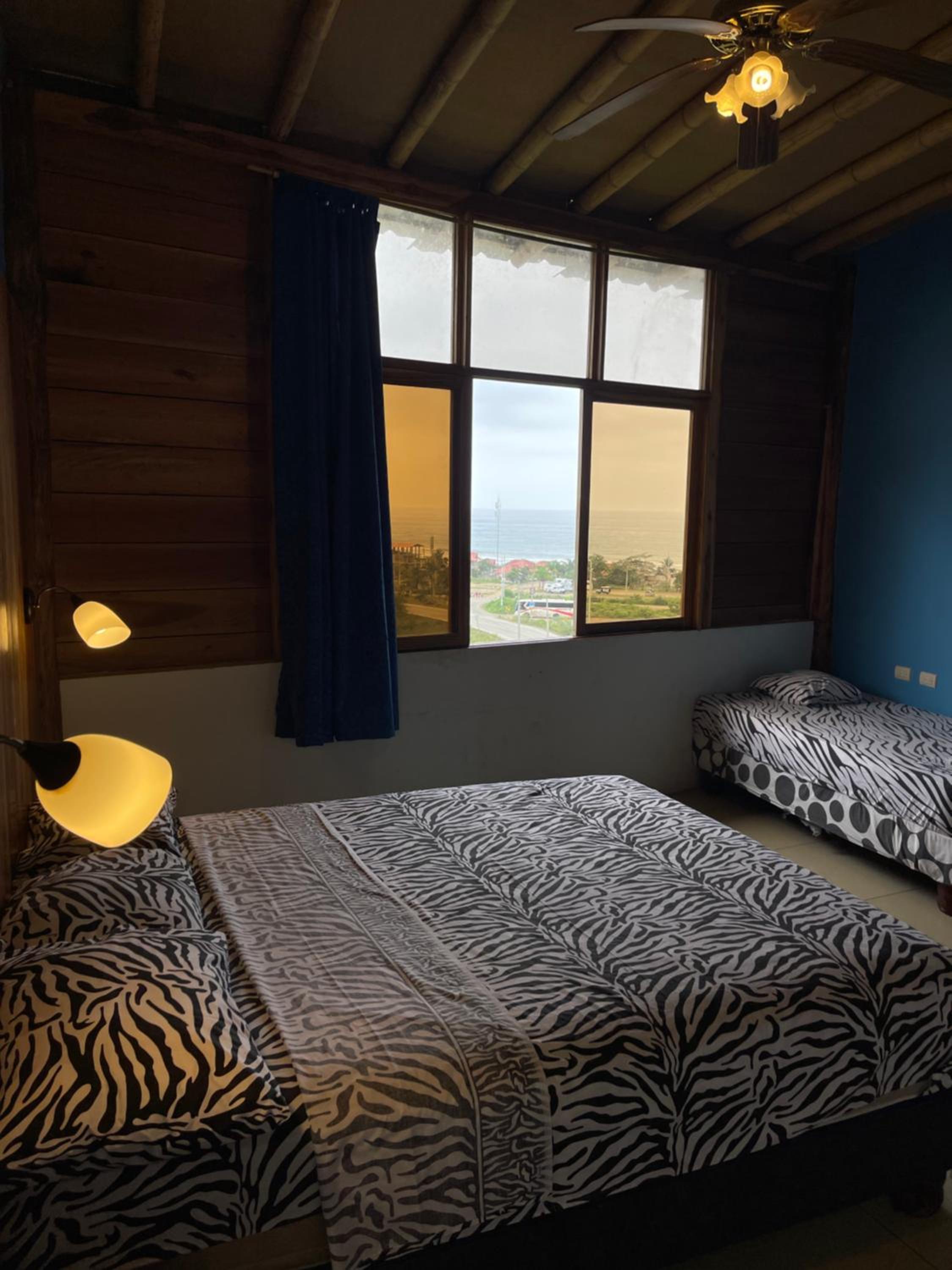 Deluxe Suite with Sea View photo 2