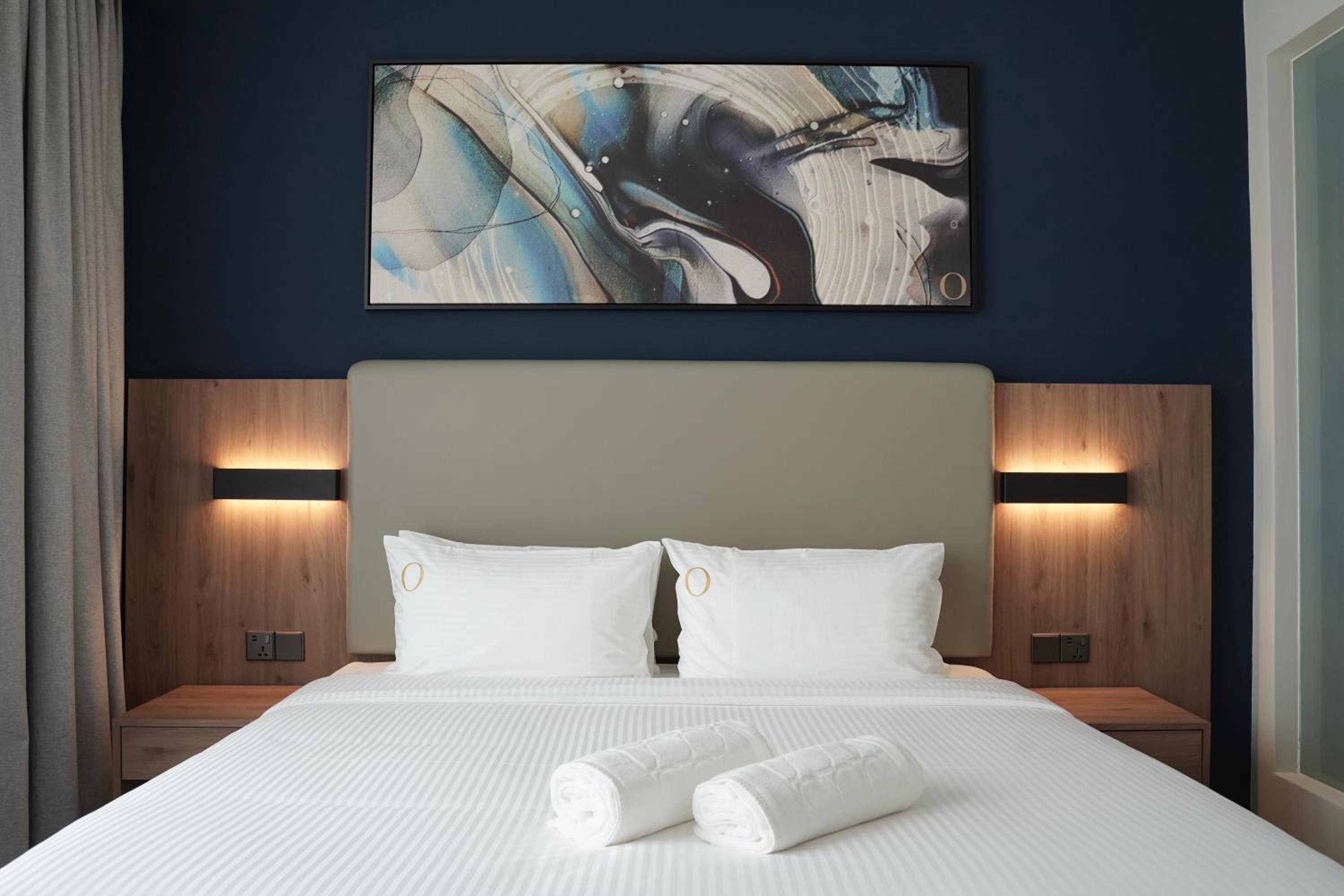 Deluxe King Room - Photo 3