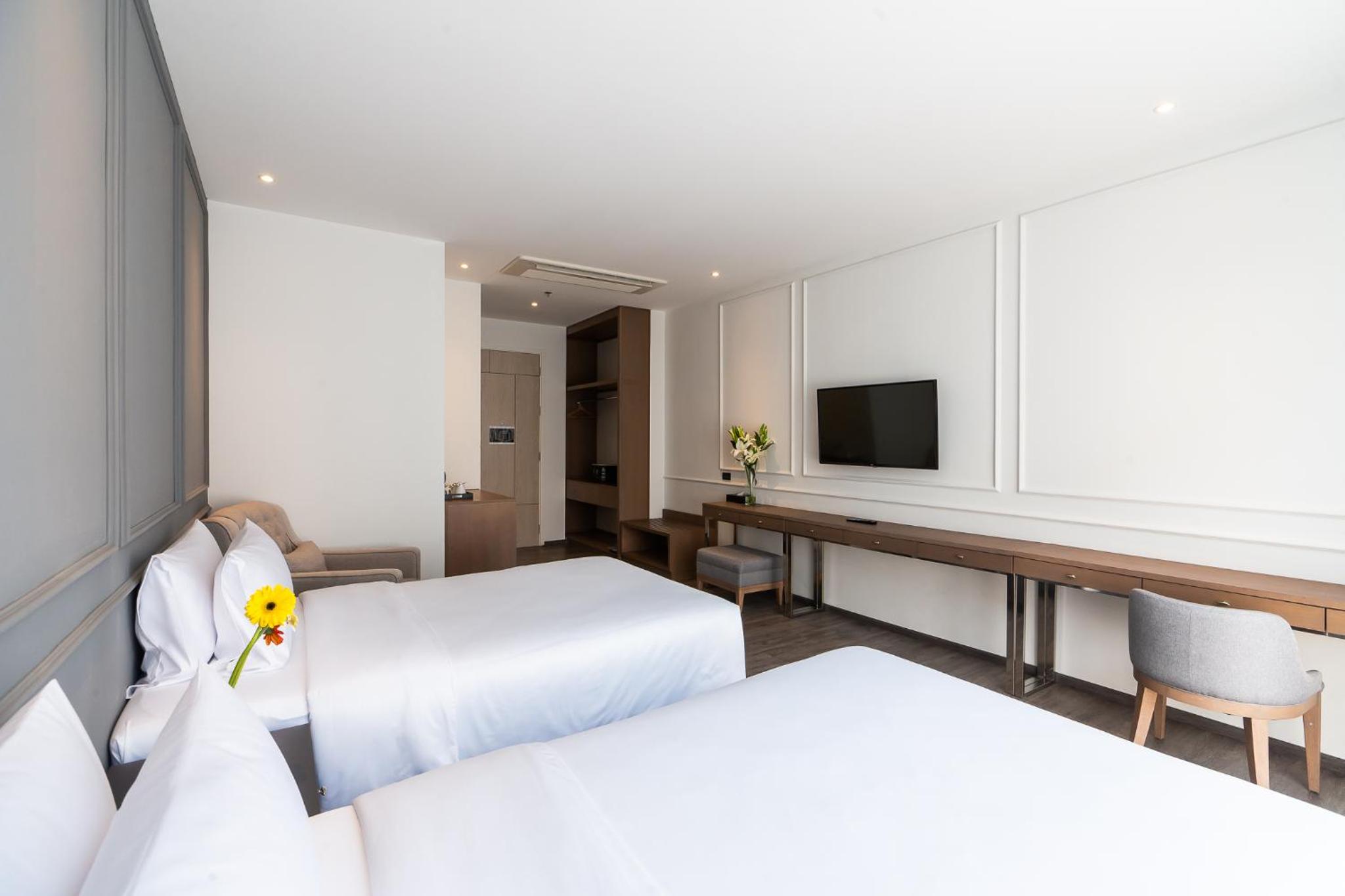 Deluxe Twin Room - Photo 8