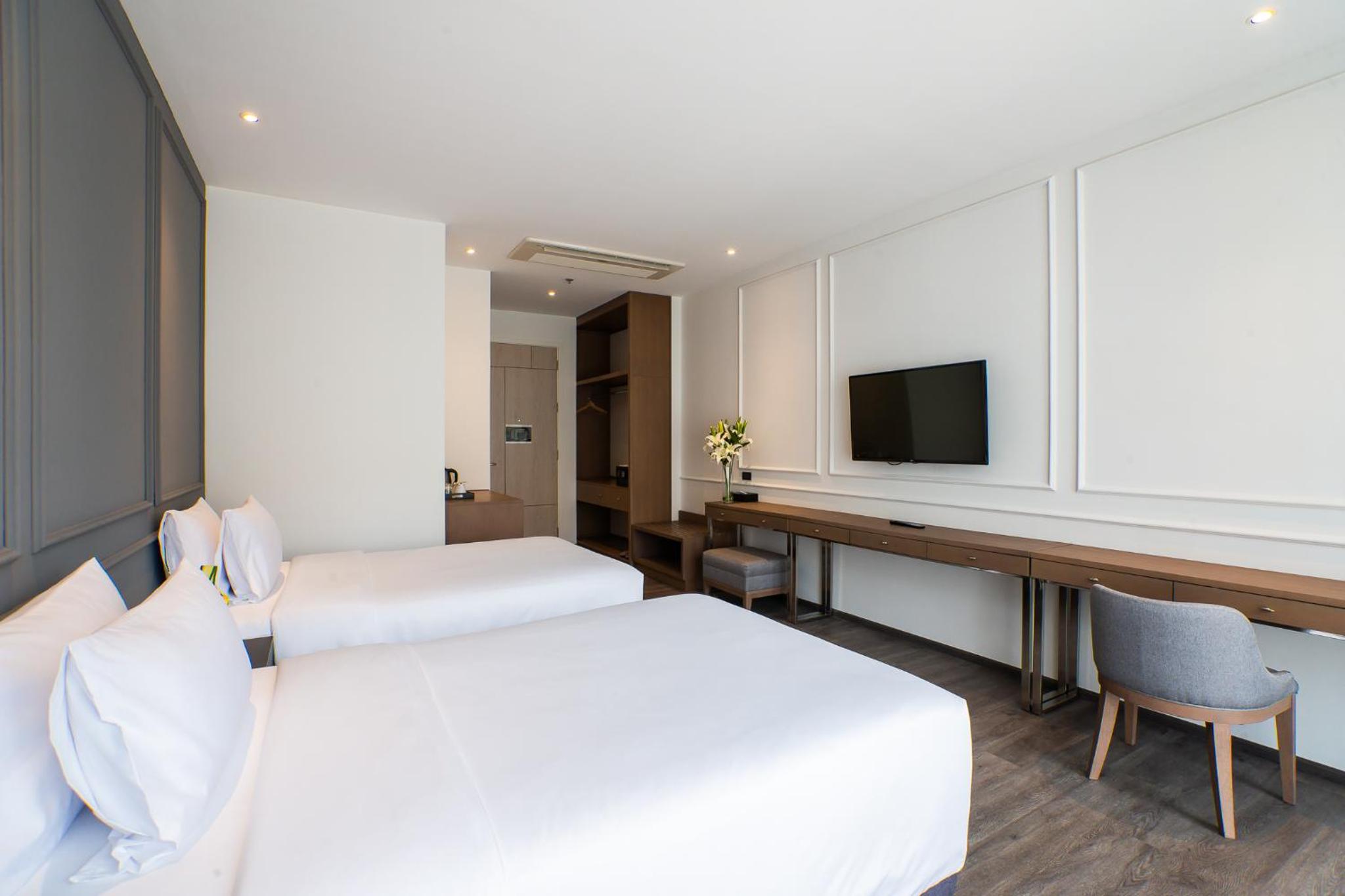 Deluxe Twin Room - Photo 12