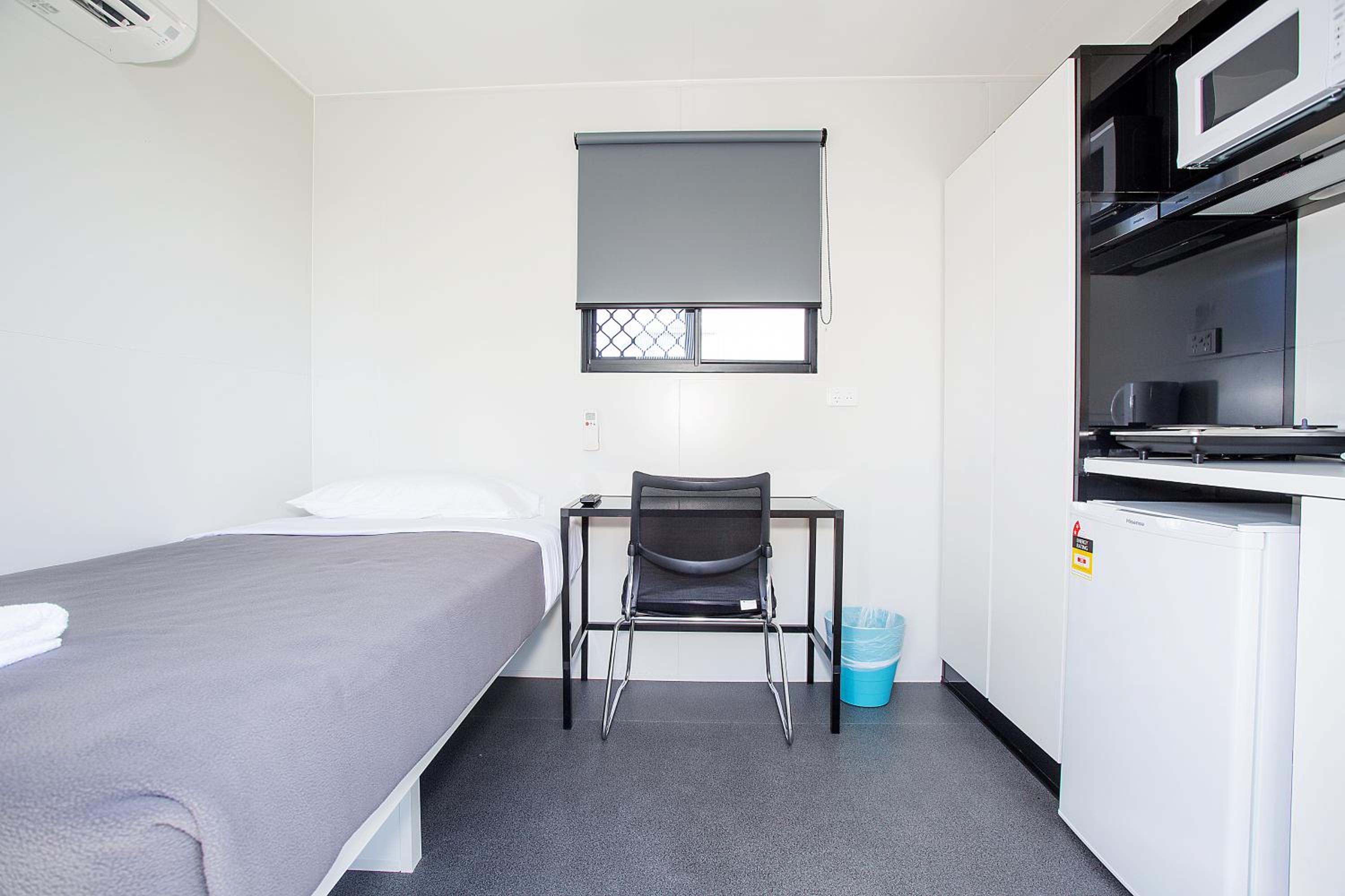 Single Room with Shared Bathroom photo 1