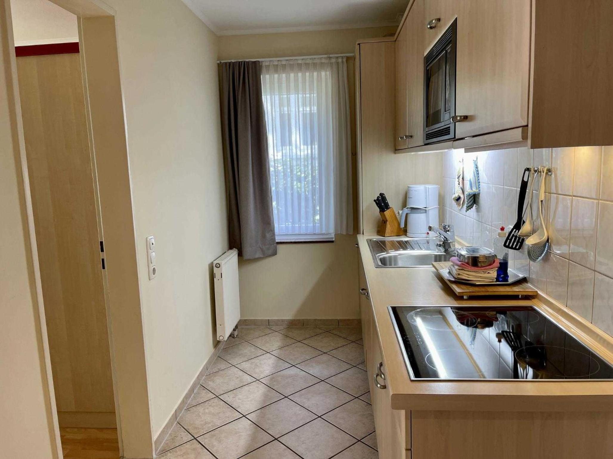 One-Bedroom Apartment with Balcony photo 2