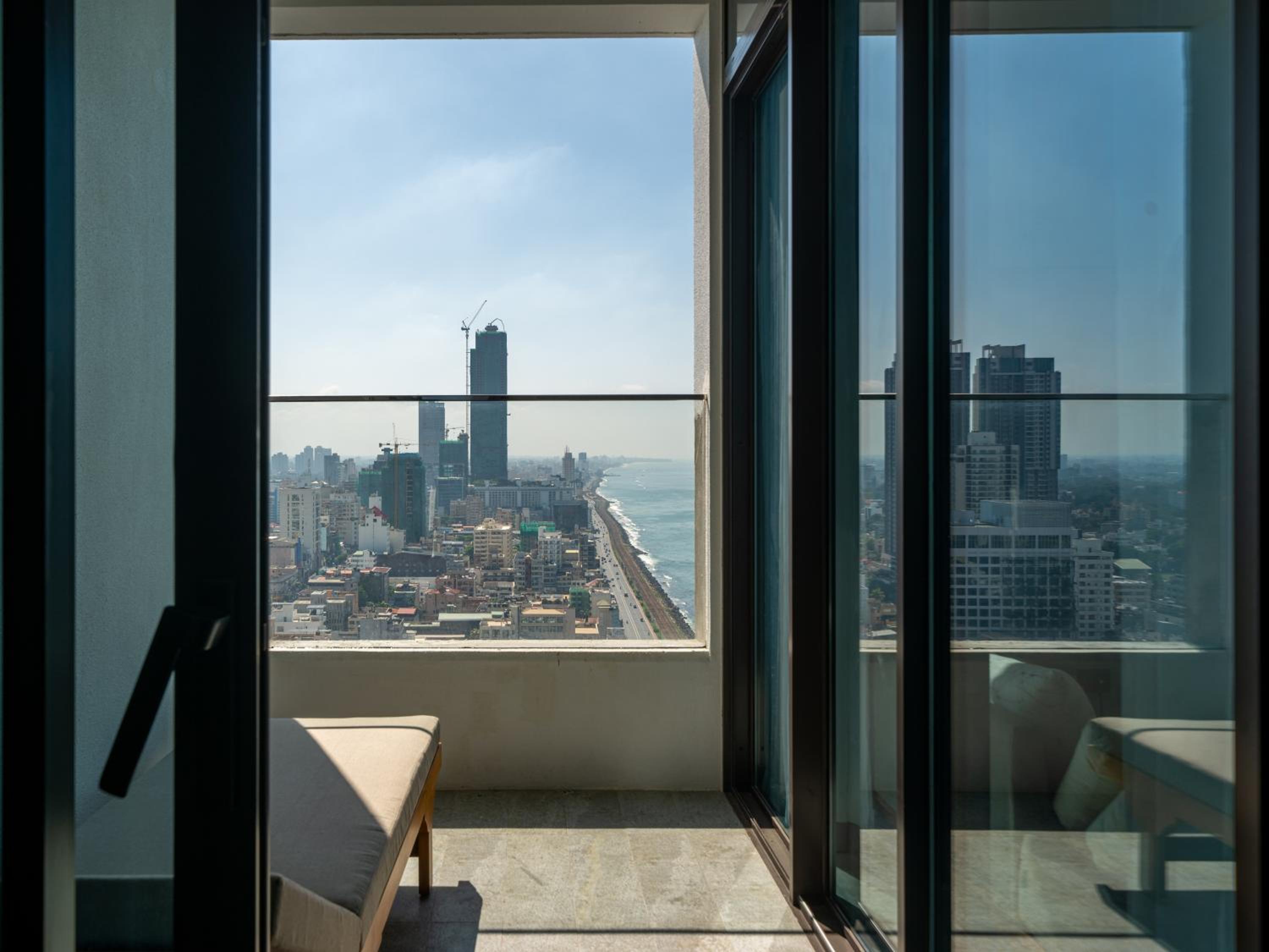 Superior Double Room with Terrace (Partial Sea & City View) - Photo 3