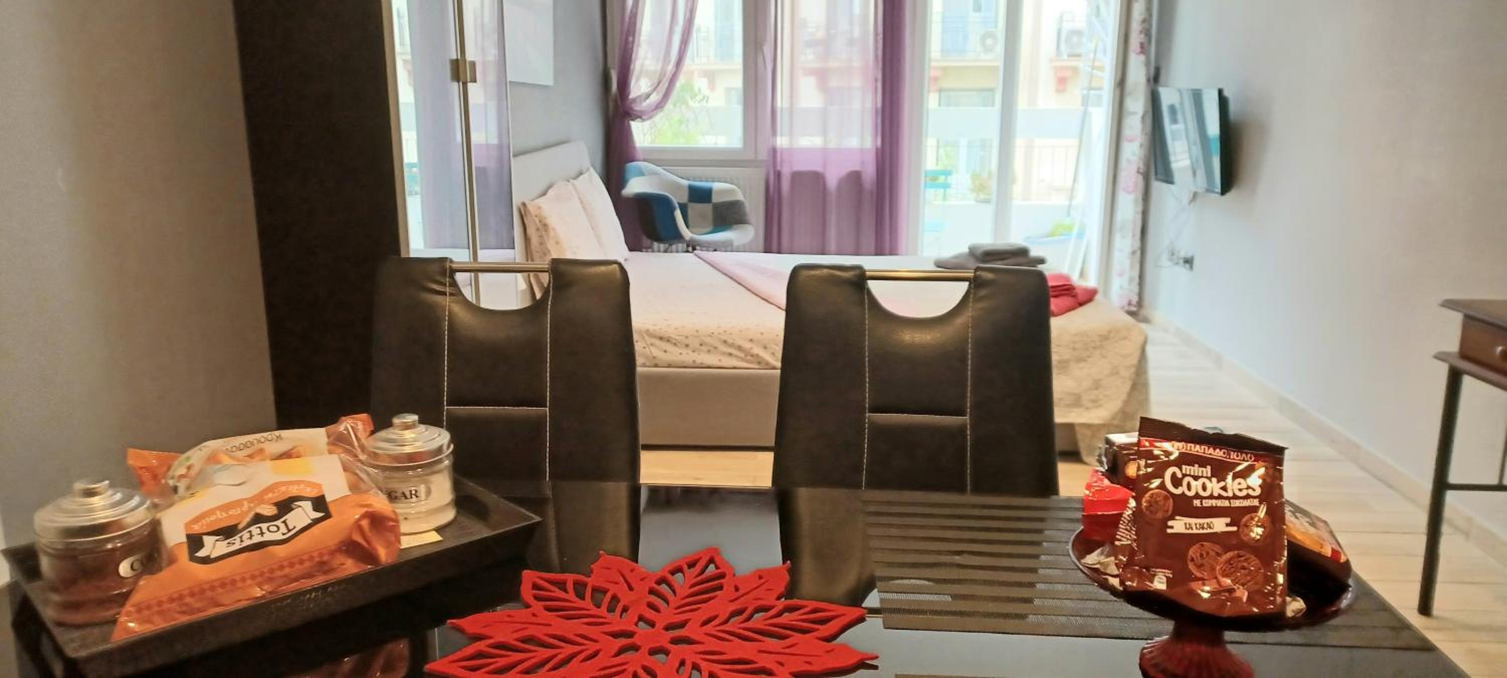 One-Bedroom Apartment - Photo 1