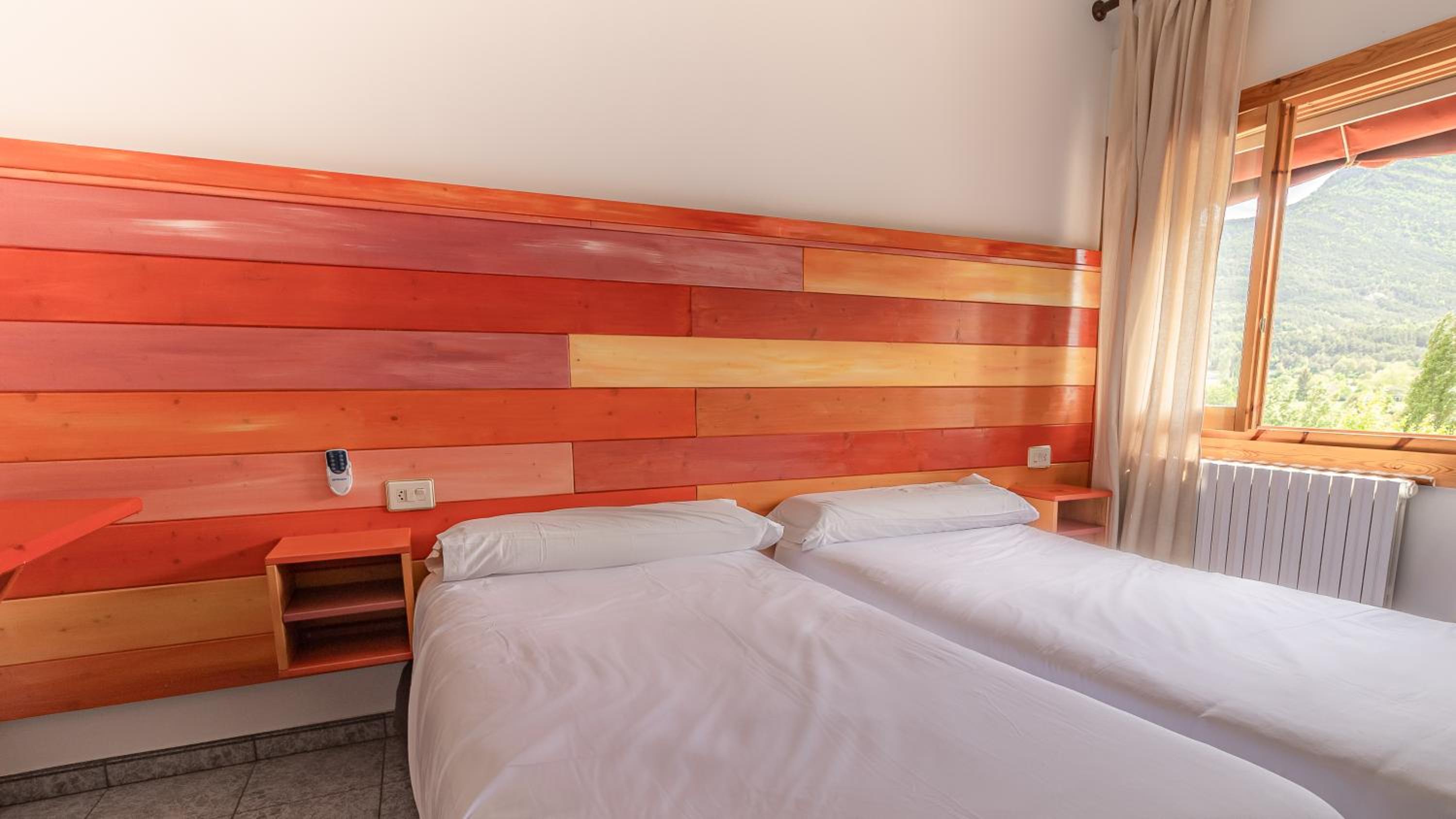 Twin Room - Photo 7