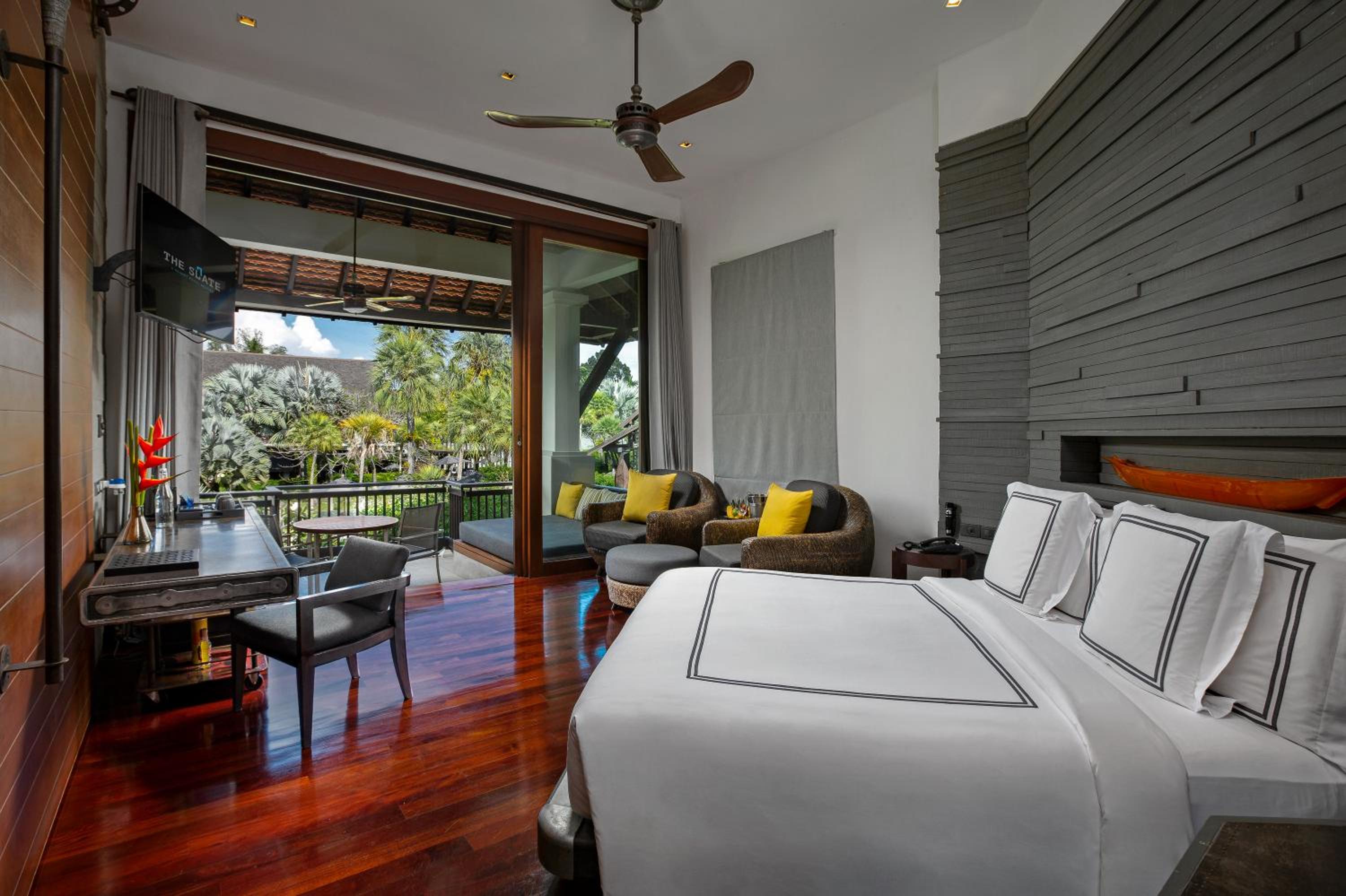 Pearl Bed Suite - Photo 1