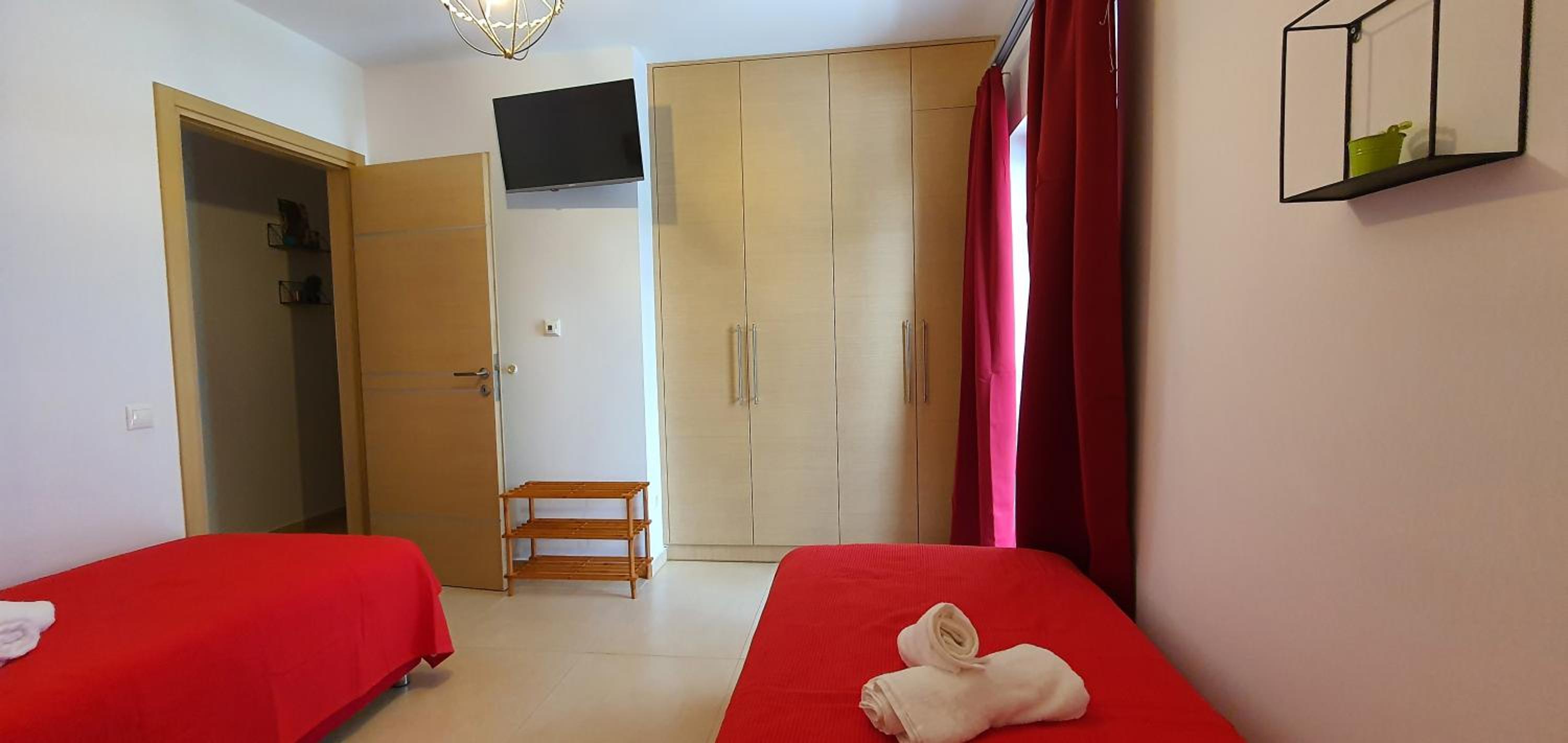 Two-Bedroom Apartment - Photo 9