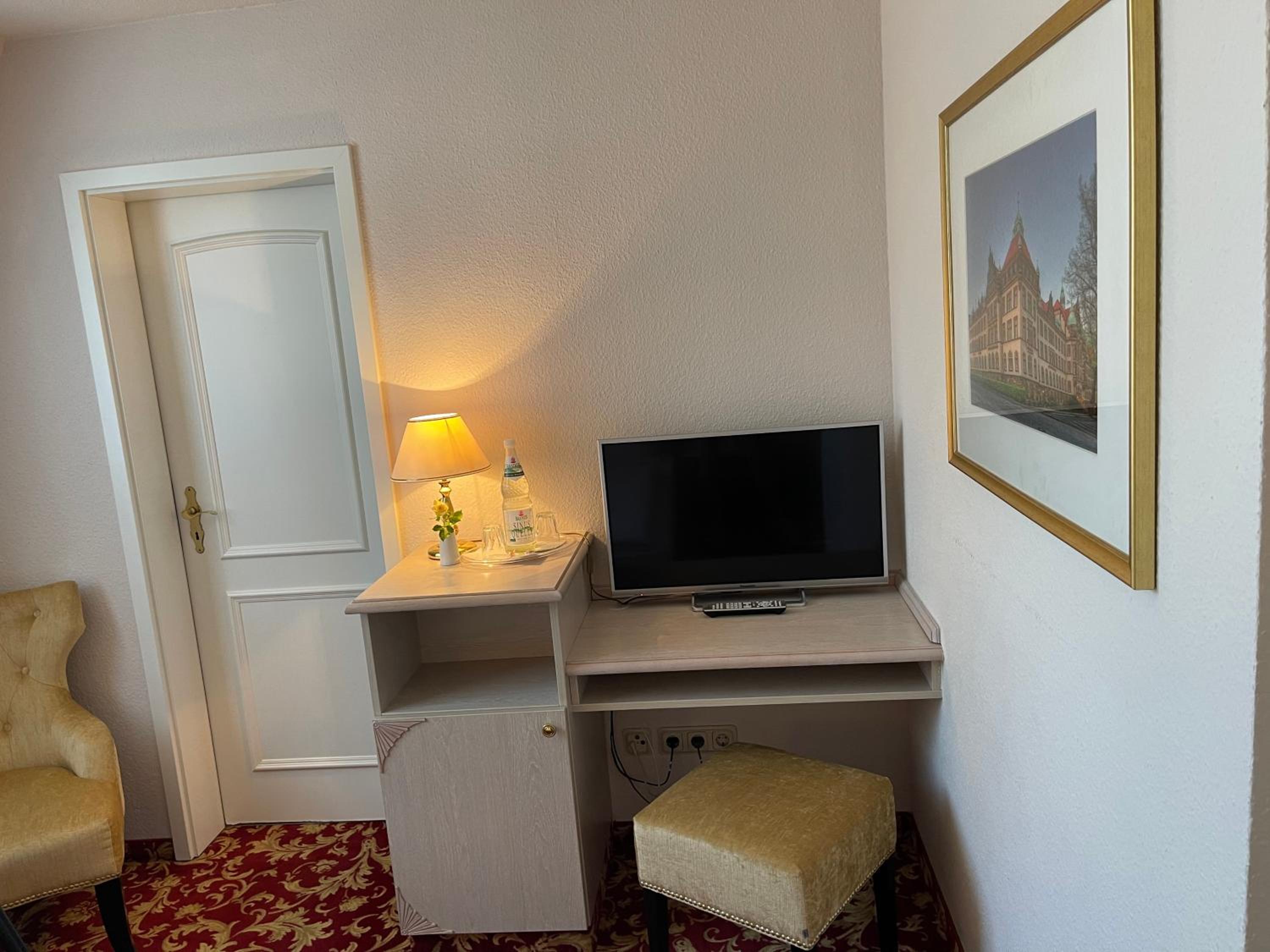 Small Double Room - Photo 4