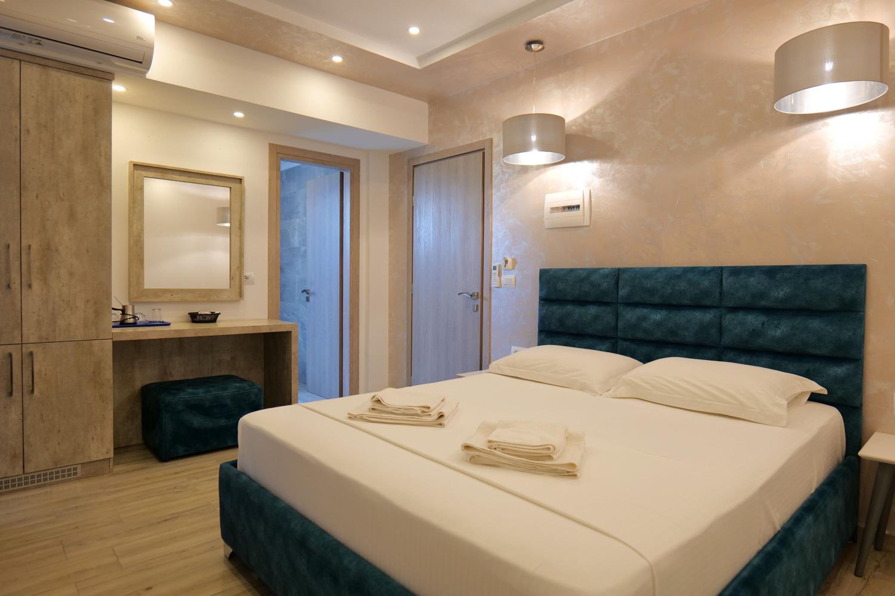 Double Room with Balcony photo 3