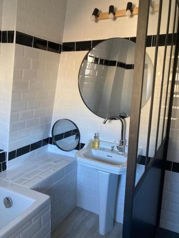 Deluxe Double or Twin Room with Garden View