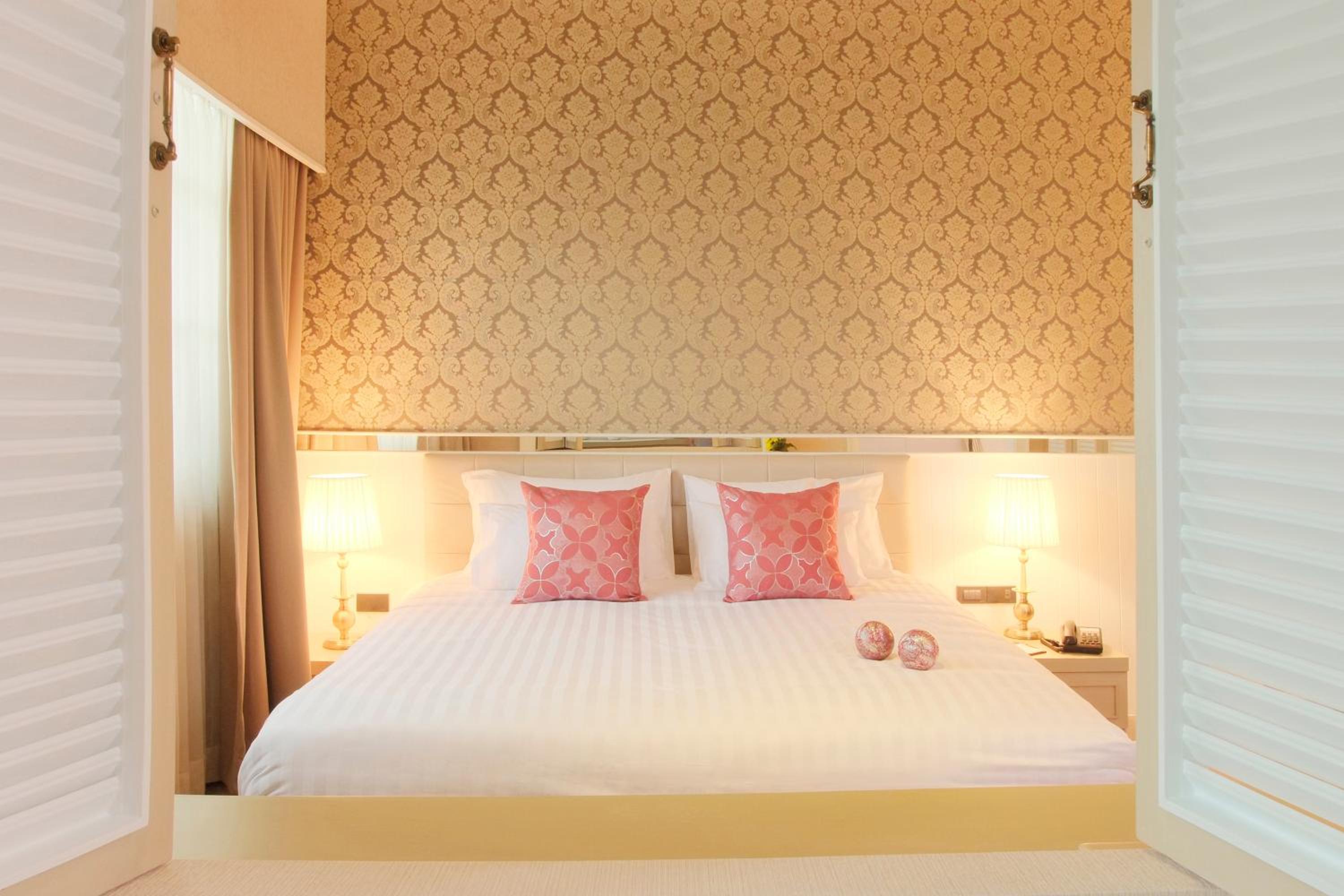 Deluxe Double Room photo 3