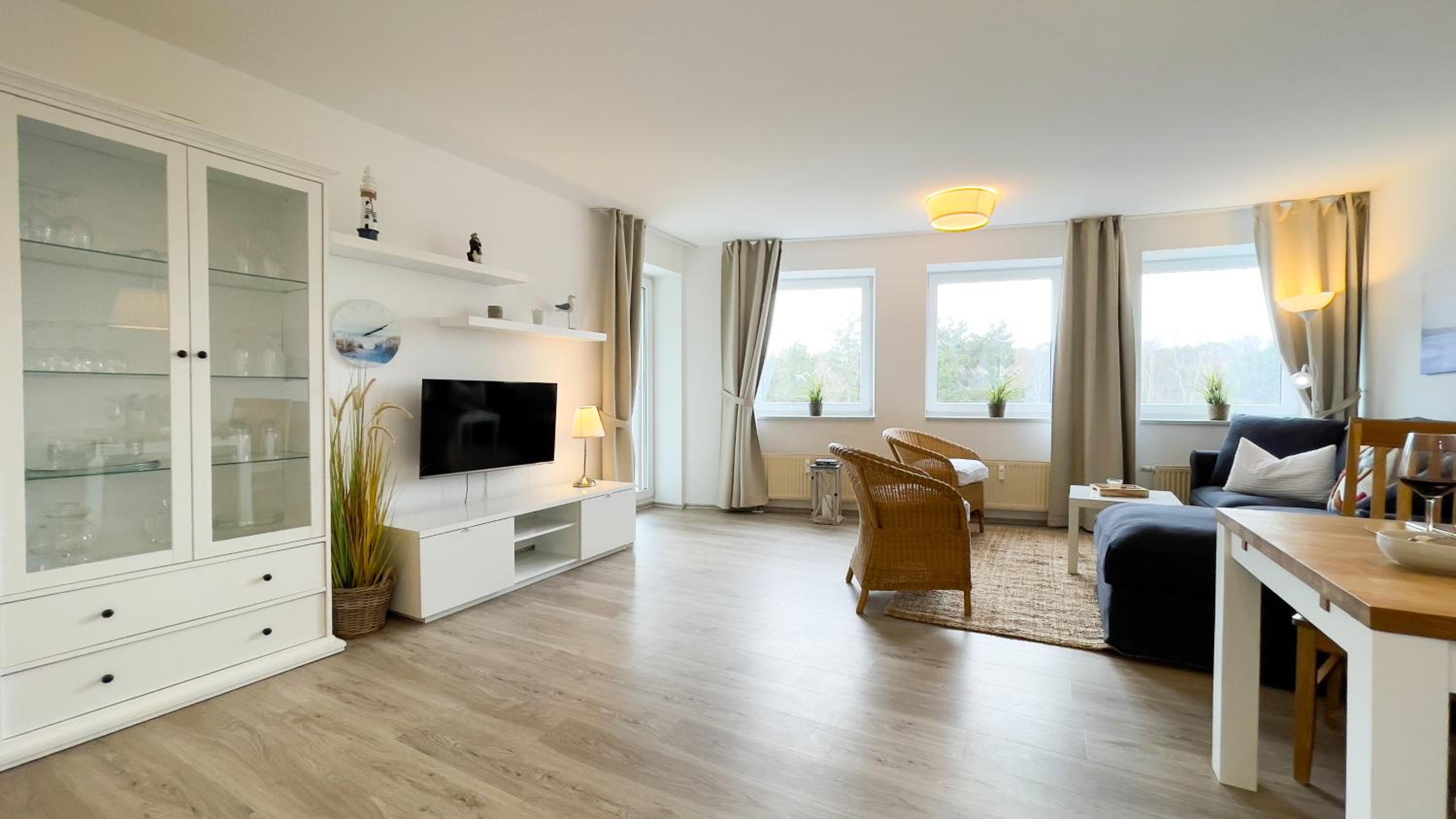 Apartment with Sea View - Photo 2