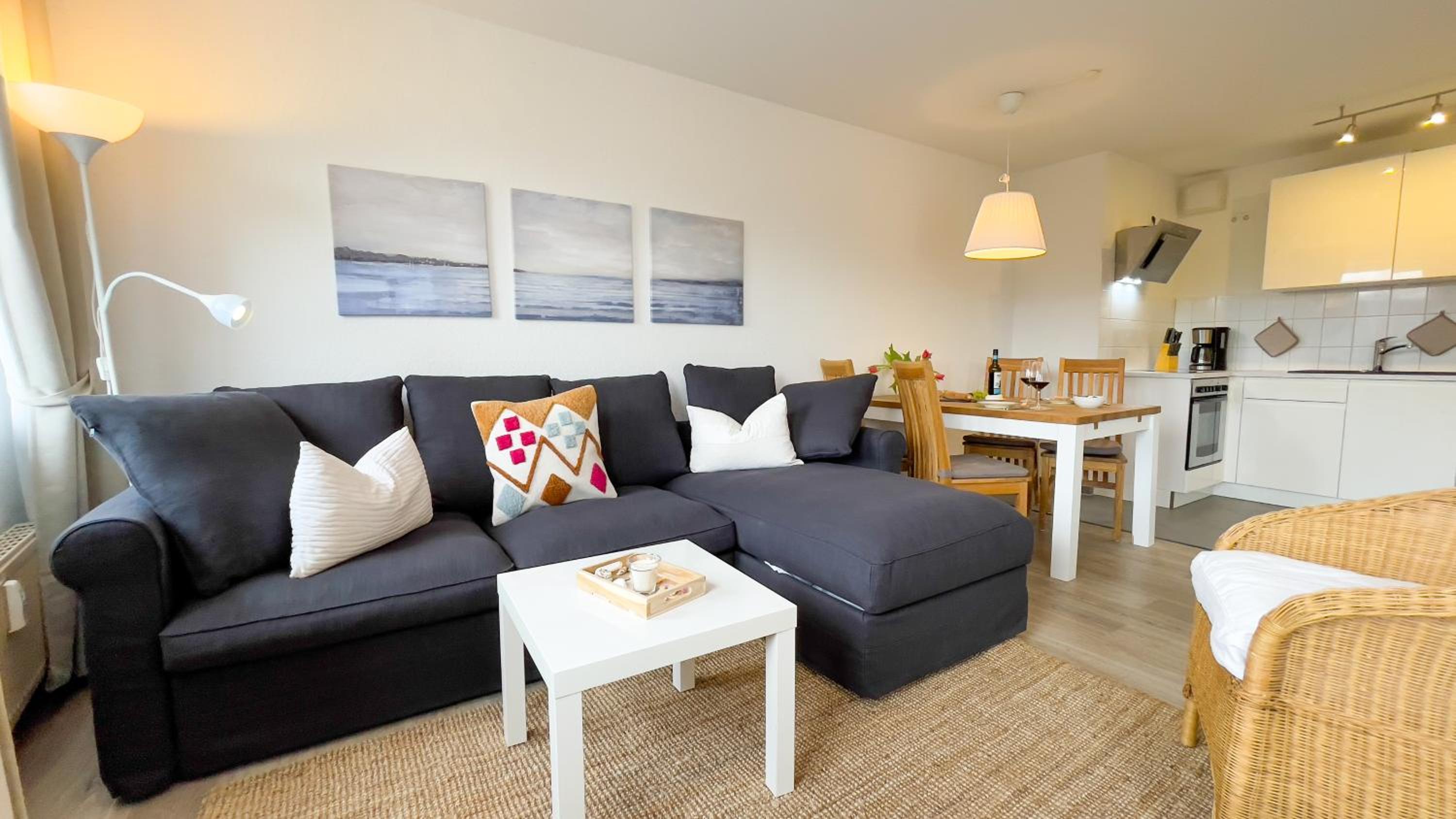 Apartment with Sea View - Photo 12