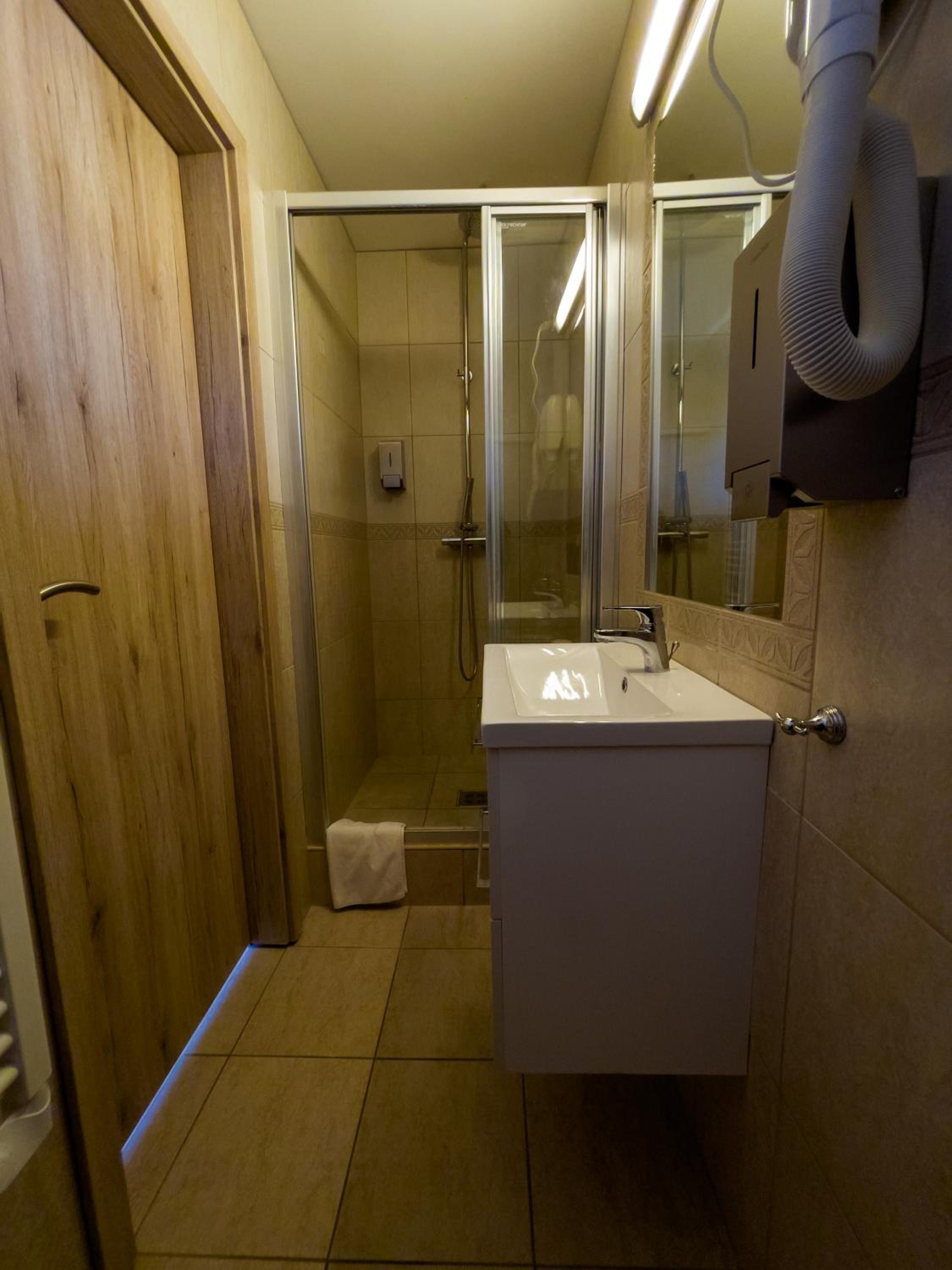 Single Room photo 3