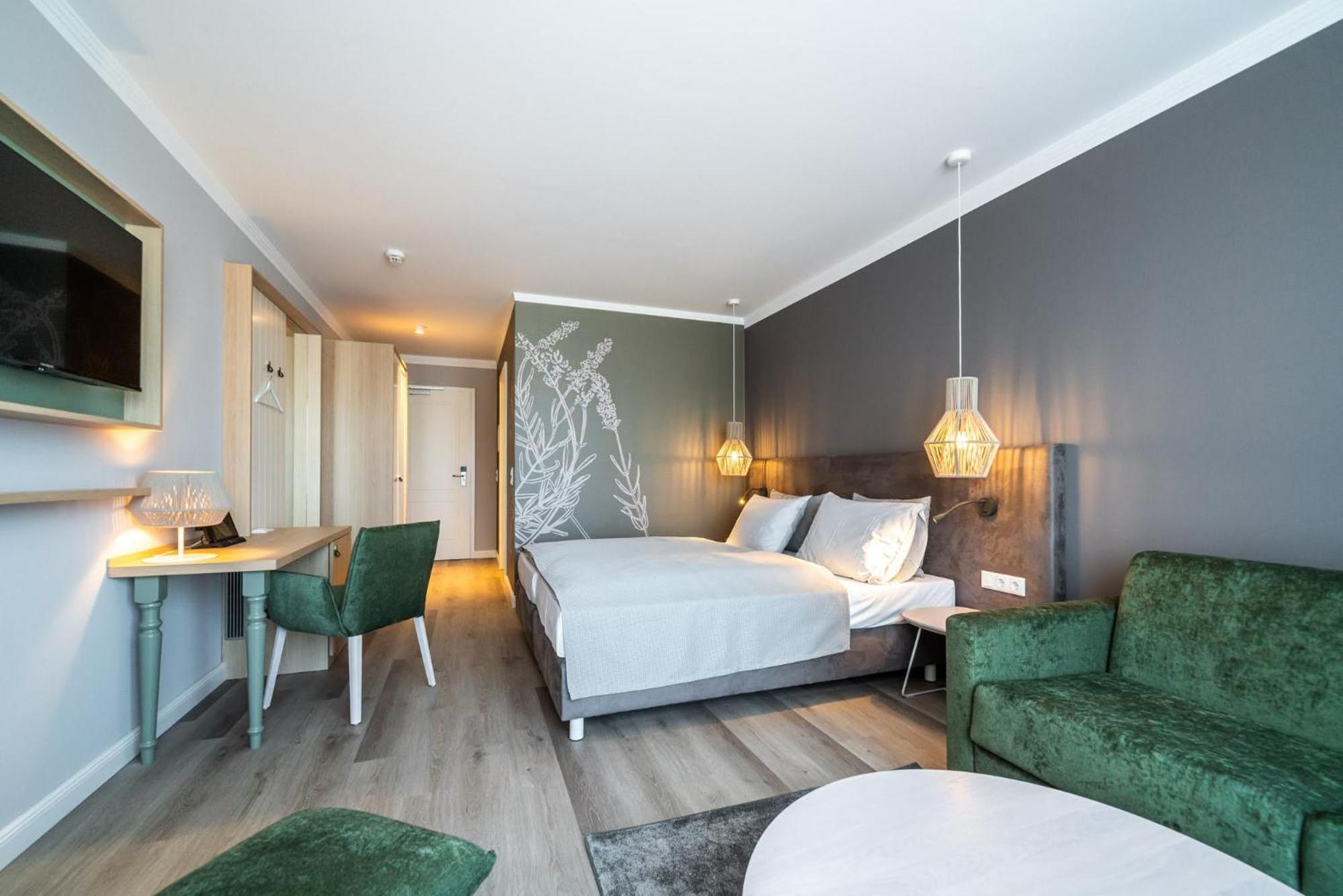 Deluxe Double or Twin Room with Balcony